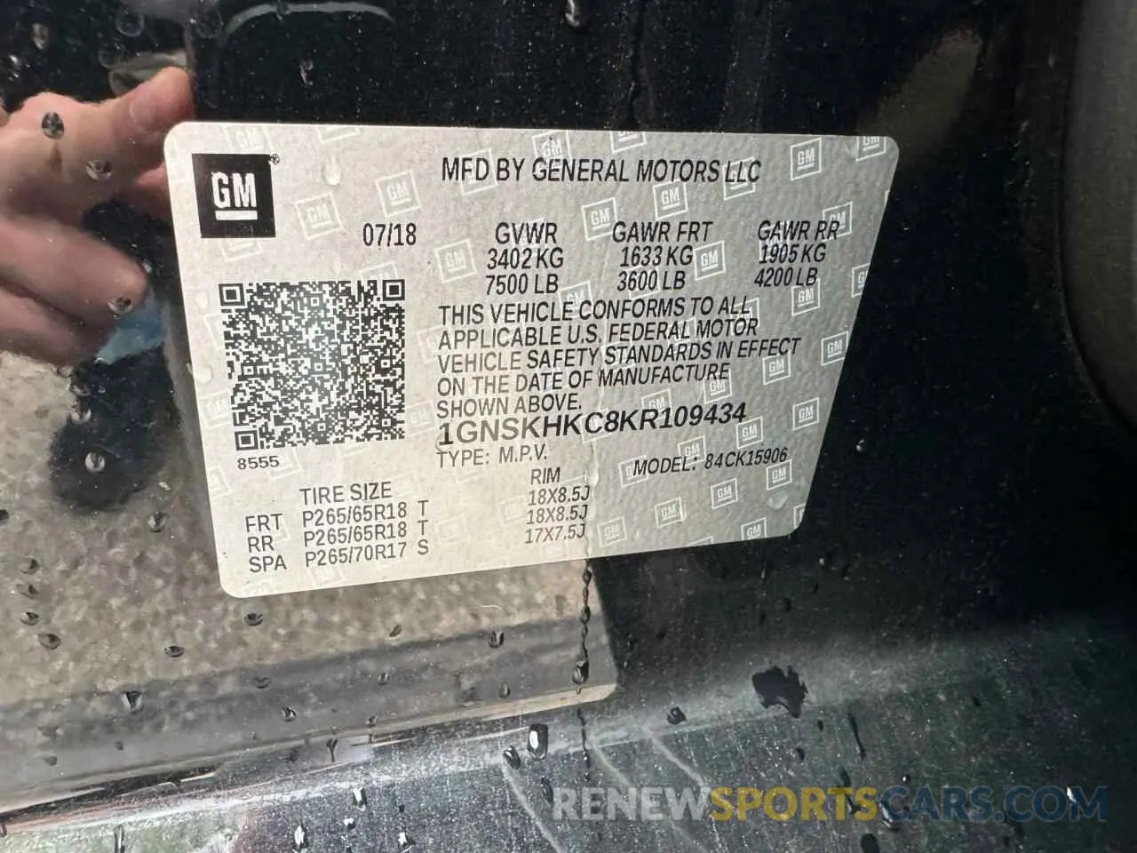 10 Photograph of a damaged car 1GNSKHKC8KR109434 CHEVROLET SUBURBAN 2019