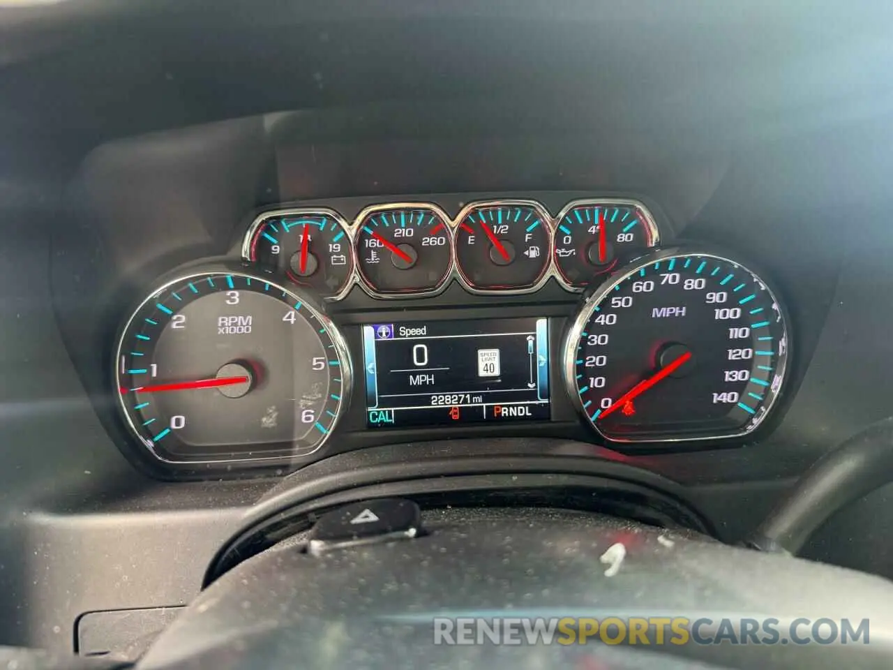 8 Photograph of a damaged car 1GNSKHKC8KR109434 CHEVROLET SUBURBAN 2019