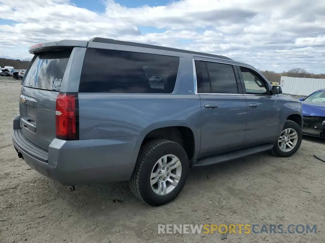 3 Photograph of a damaged car 1GNSKHKC8KR306927 CHEVROLET SUBURBAN 2019