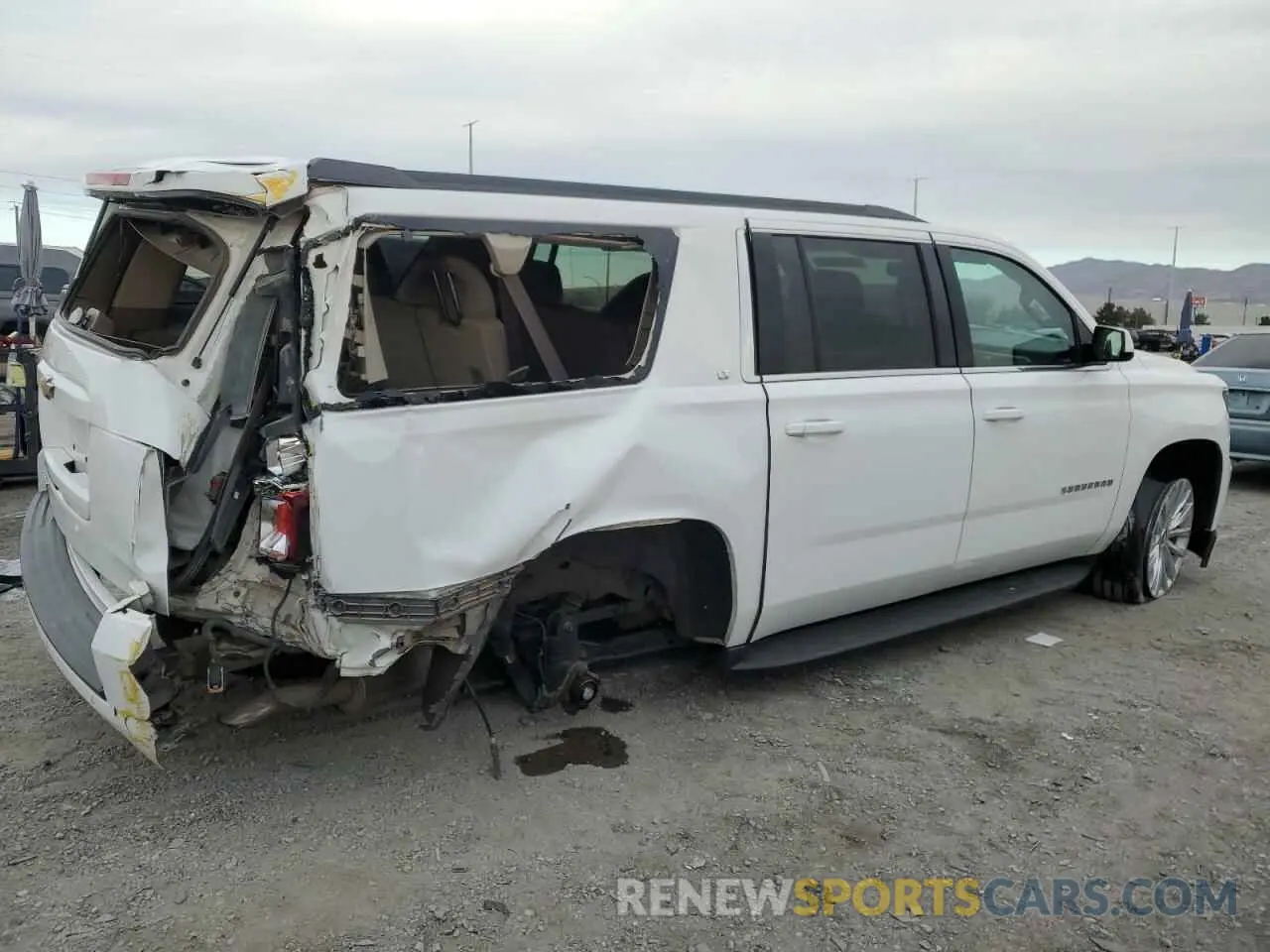 3 Photograph of a damaged car 1GNSKHKCXKR119530 CHEVROLET SUBURBAN 2019