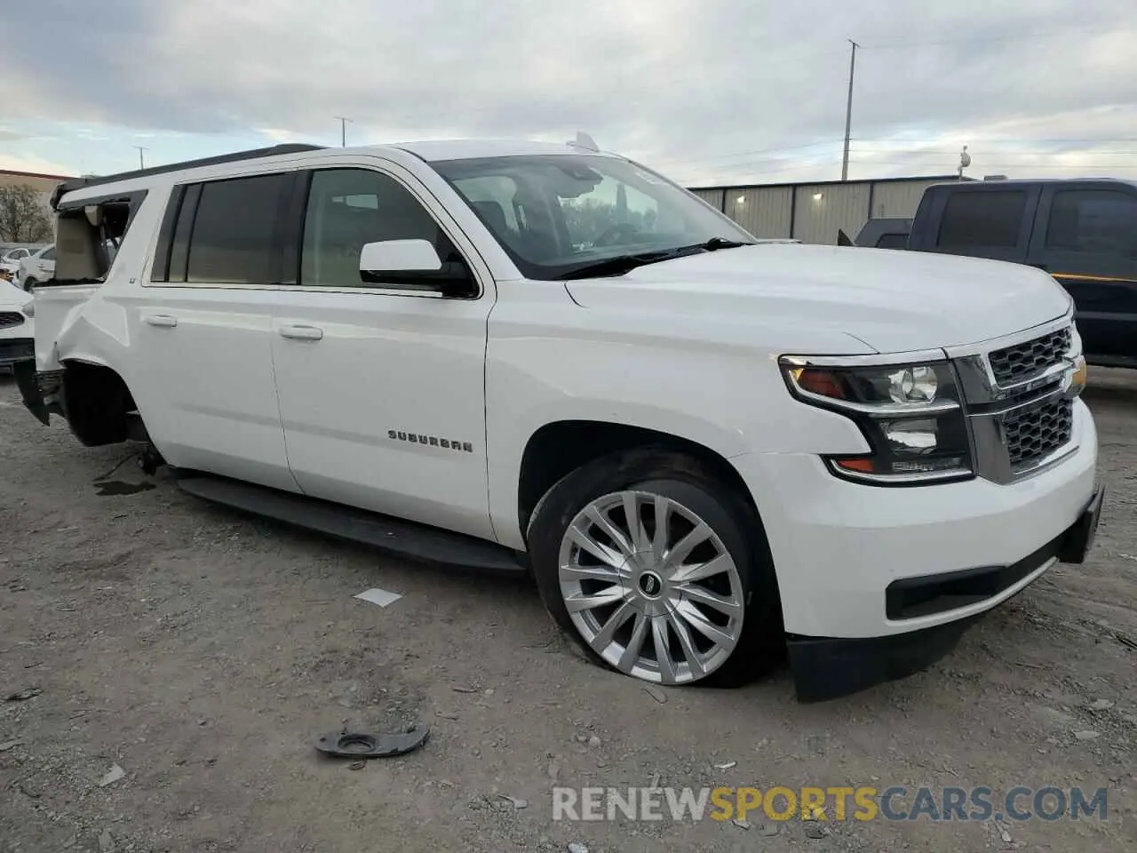 4 Photograph of a damaged car 1GNSKHKCXKR119530 CHEVROLET SUBURBAN 2019