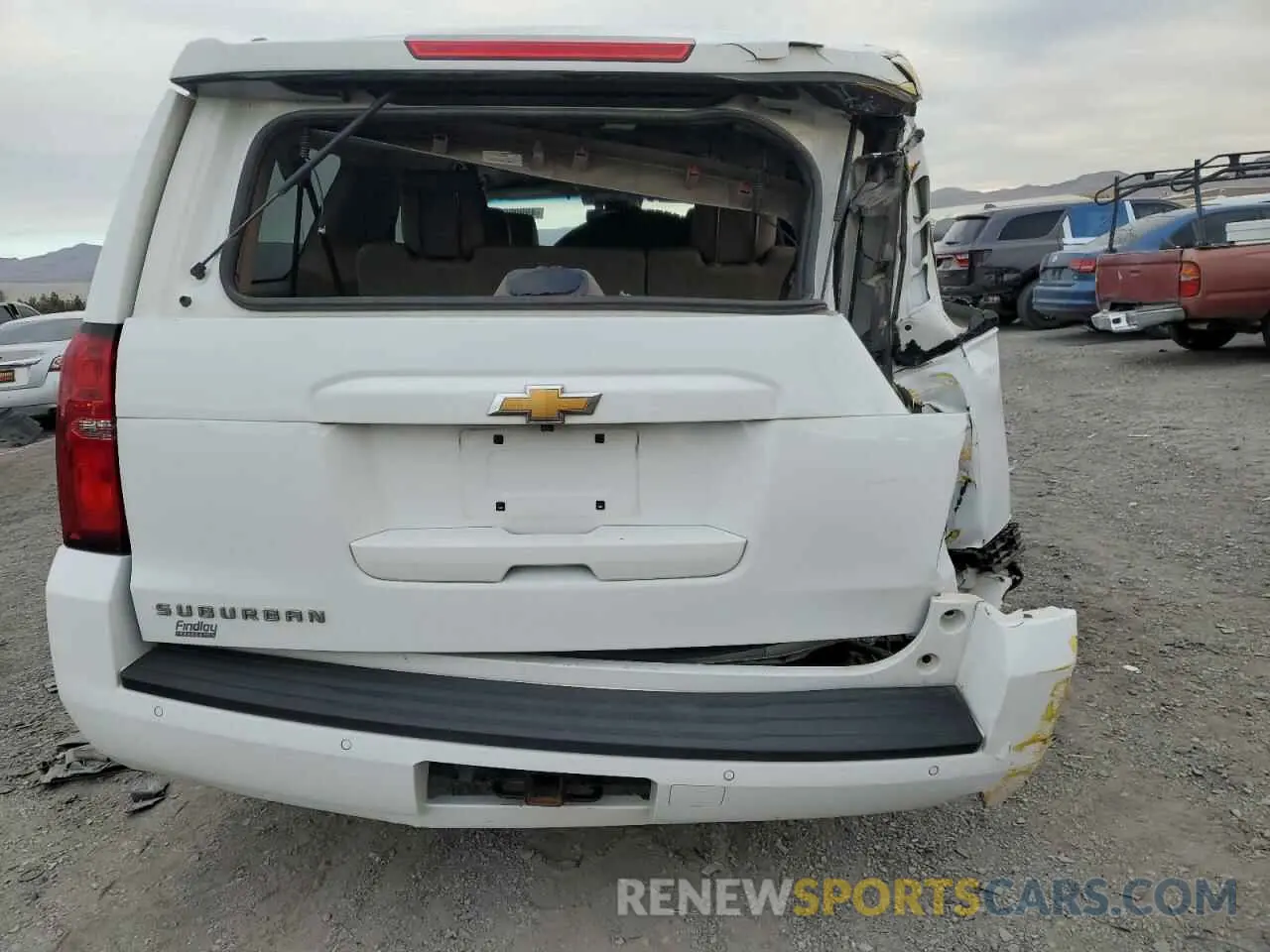 6 Photograph of a damaged car 1GNSKHKCXKR119530 CHEVROLET SUBURBAN 2019