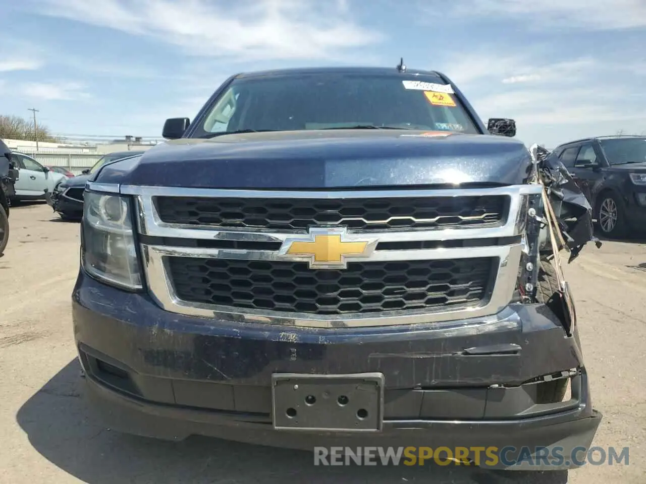 5 Photograph of a damaged car 1GNSKHKCXKR124680 CHEVROLET SUBURBAN 2019