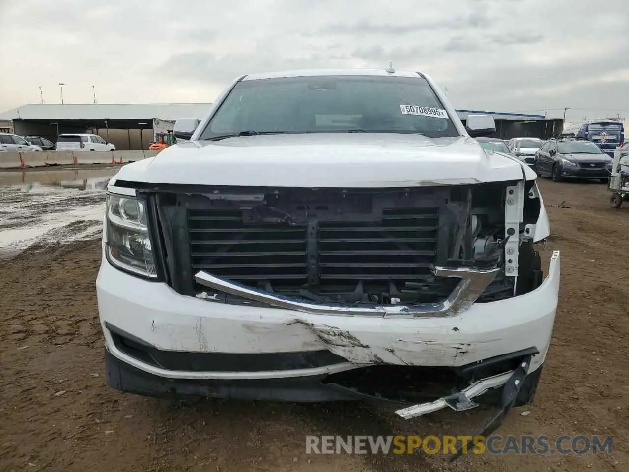 5 Photograph of a damaged car 1GNSKHKCXKR398221 CHEVROLET SUBURBAN 2019