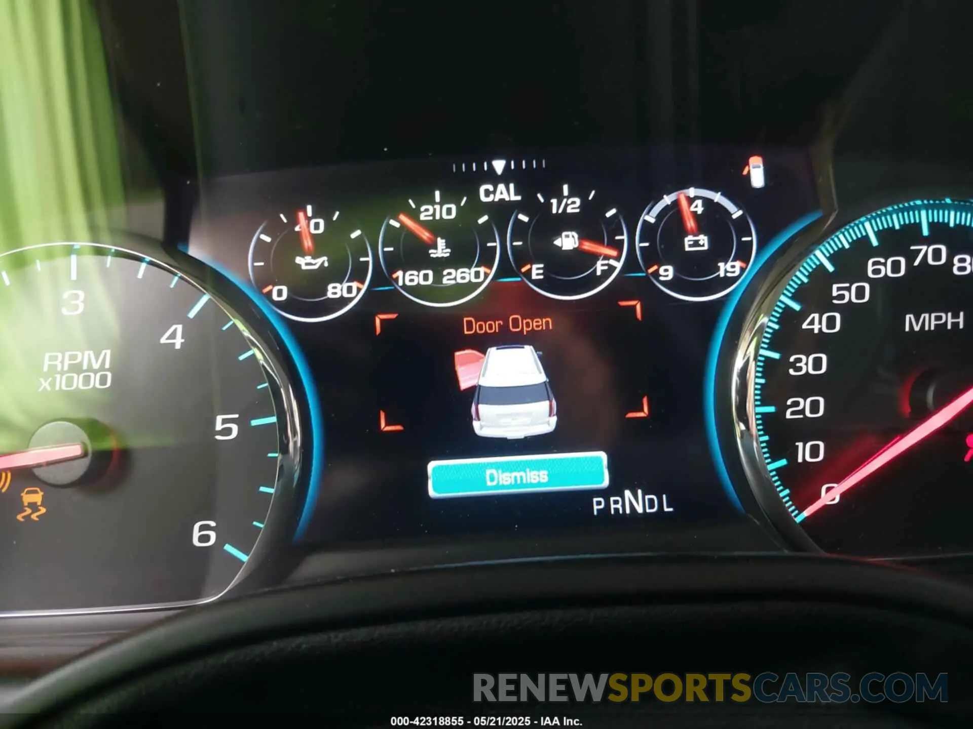 15 Photograph of a damaged car 1GNSKJKC1KR147532 CHEVROLET SUBURBAN 2019