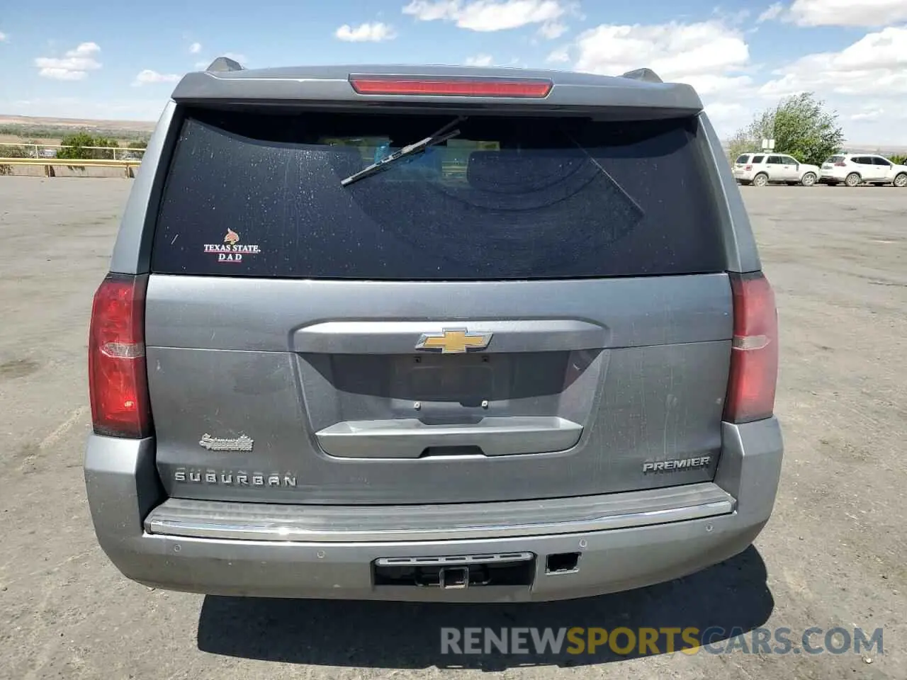 6 Photograph of a damaged car 1GNSKJKC3KR127668 CHEVROLET SUBURBAN 2019