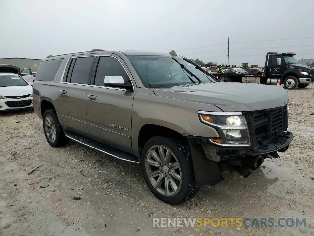 4 Photograph of a damaged car 1GNSKJKC7KR318154 CHEVROLET SUBURBAN 2019