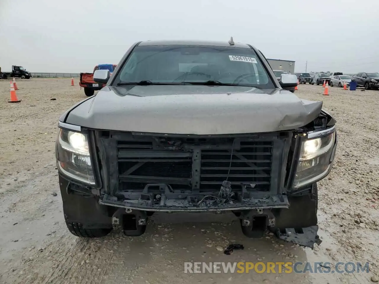 5 Photograph of a damaged car 1GNSKJKC7KR318154 CHEVROLET SUBURBAN 2019
