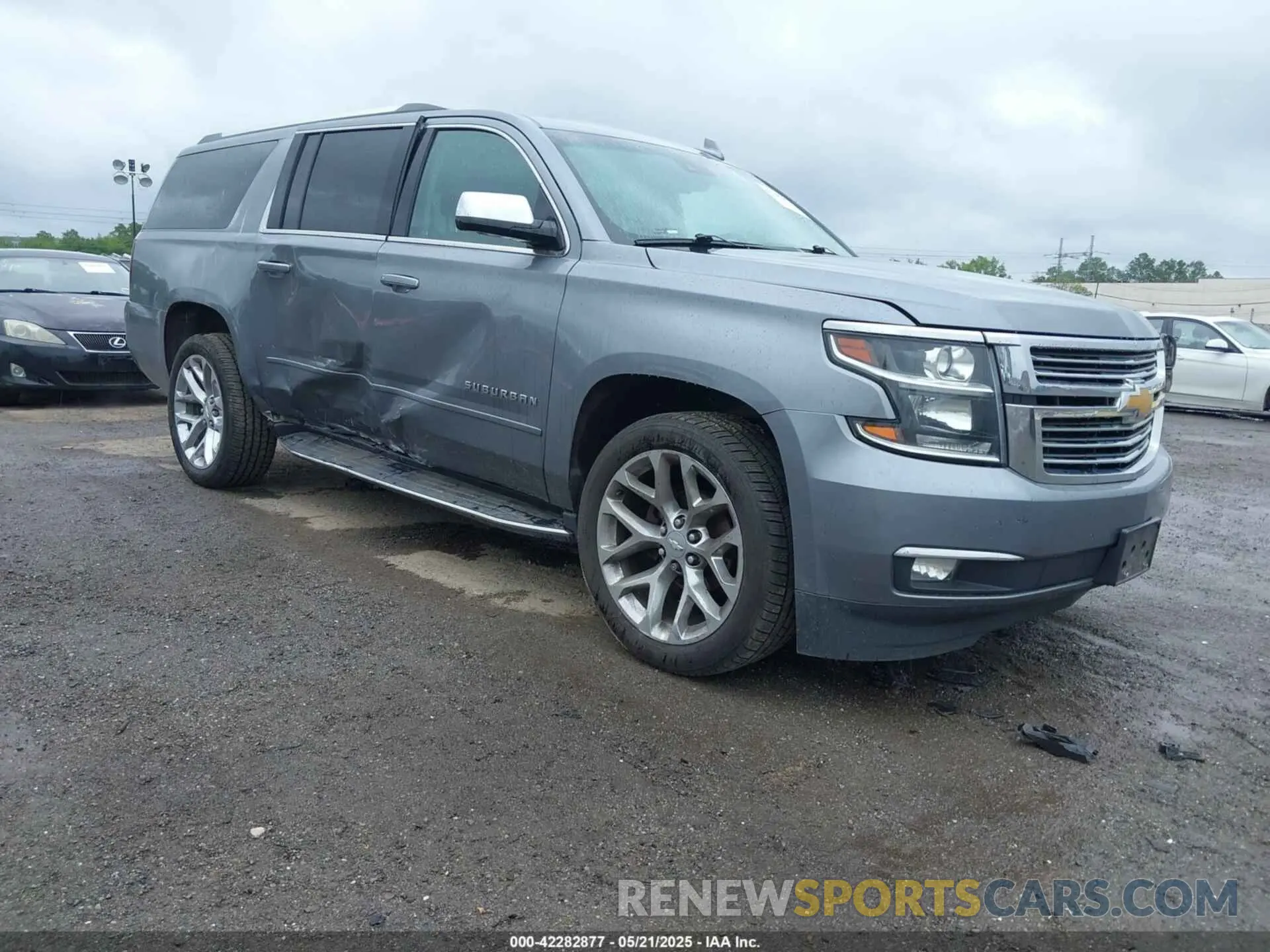 1 Photograph of a damaged car 1GNSKJKC9KR288722 CHEVROLET SUBURBAN 2019