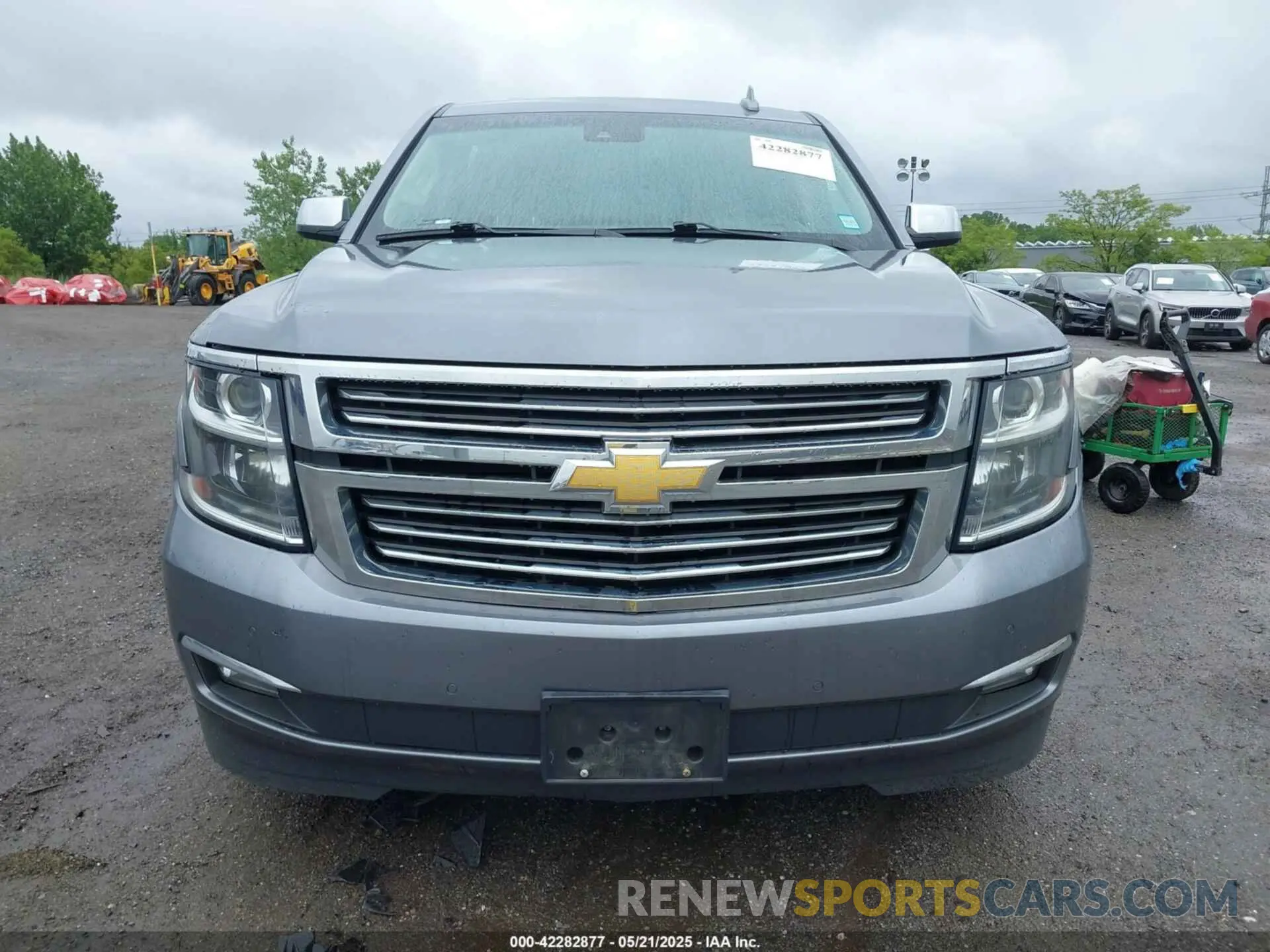 12 Photograph of a damaged car 1GNSKJKC9KR288722 CHEVROLET SUBURBAN 2019