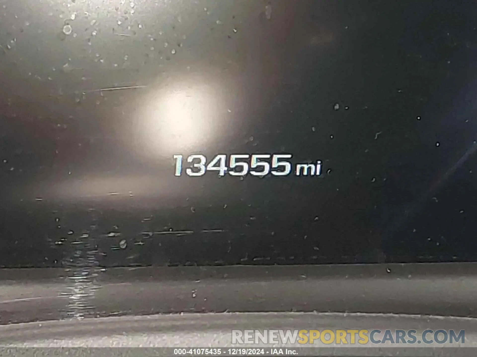 15 Photograph of a damaged car 1GNSKJKCXKR111502 CHEVROLET SUBURBAN 2019