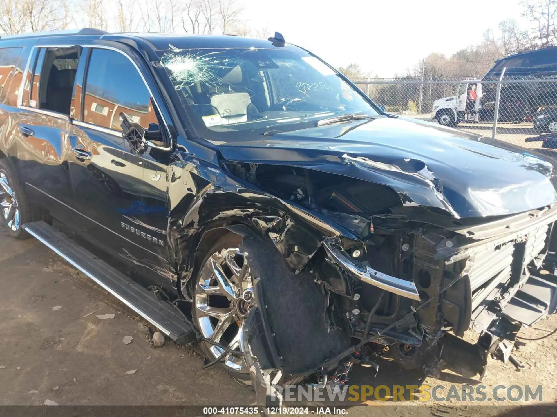 6 Photograph of a damaged car 1GNSKJKCXKR111502 CHEVROLET SUBURBAN 2019