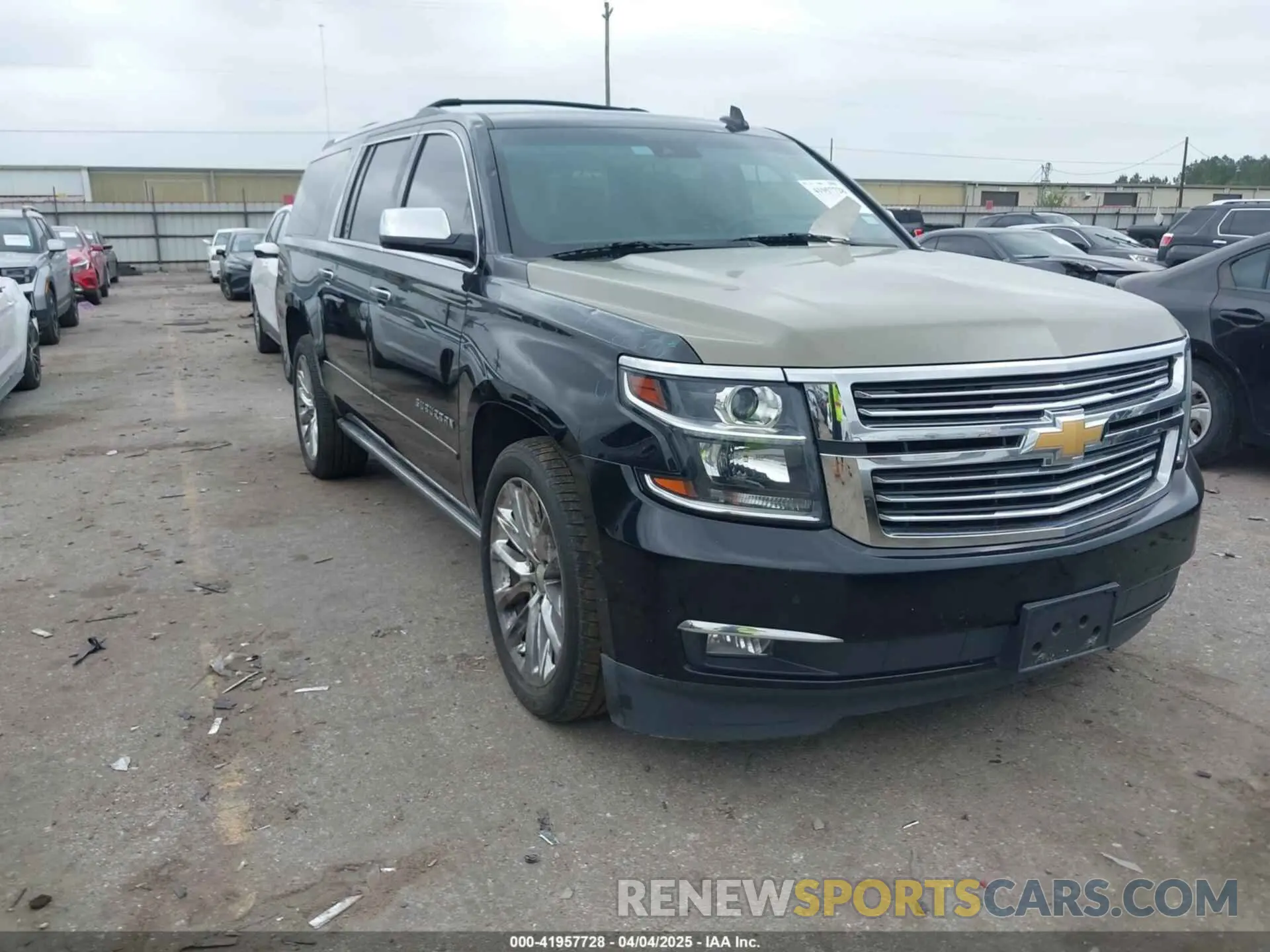 1 Photograph of a damaged car 1GNSKJKJ3KR231852 CHEVROLET SUBURBAN 2019