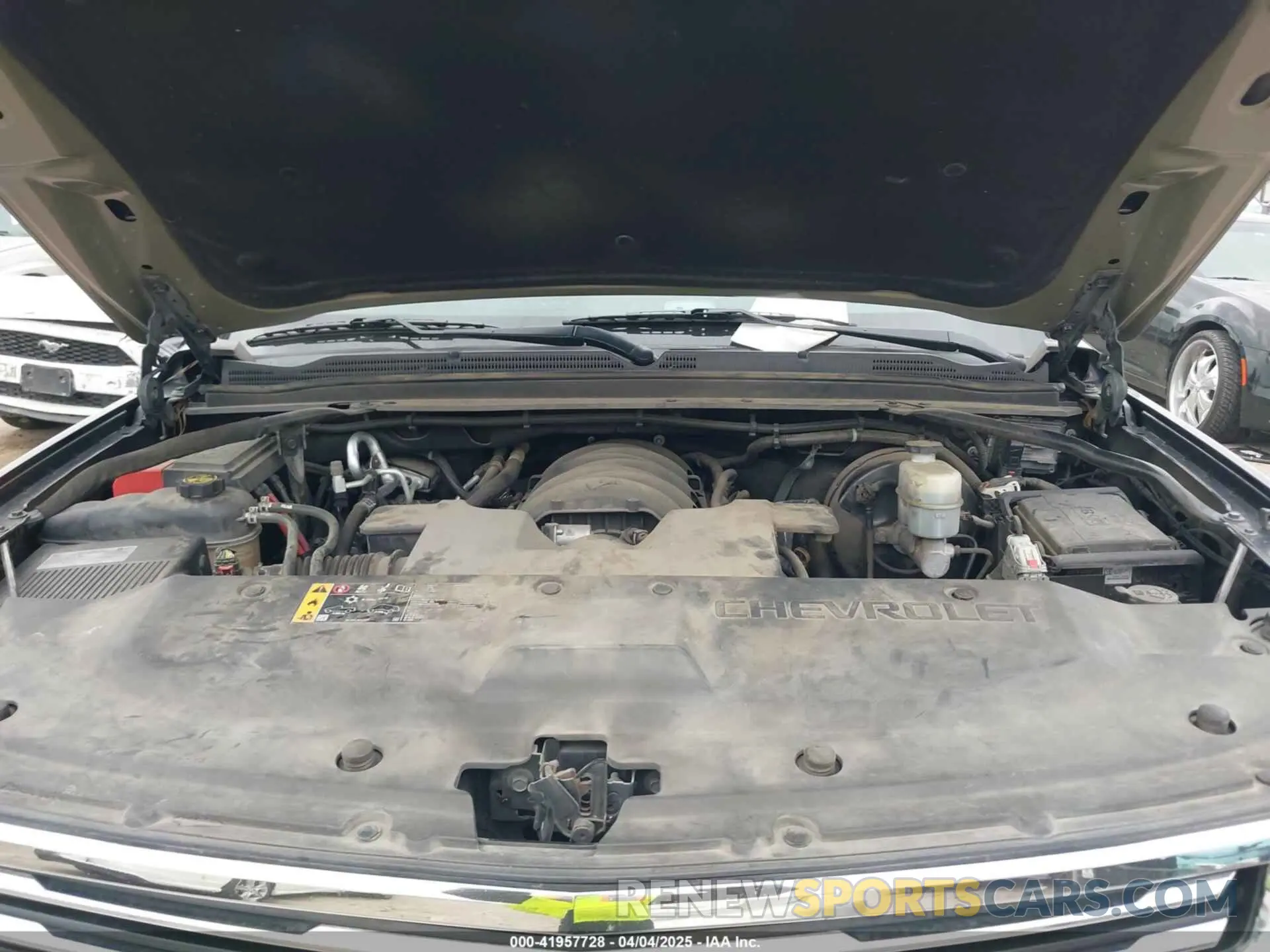10 Photograph of a damaged car 1GNSKJKJ3KR231852 CHEVROLET SUBURBAN 2019