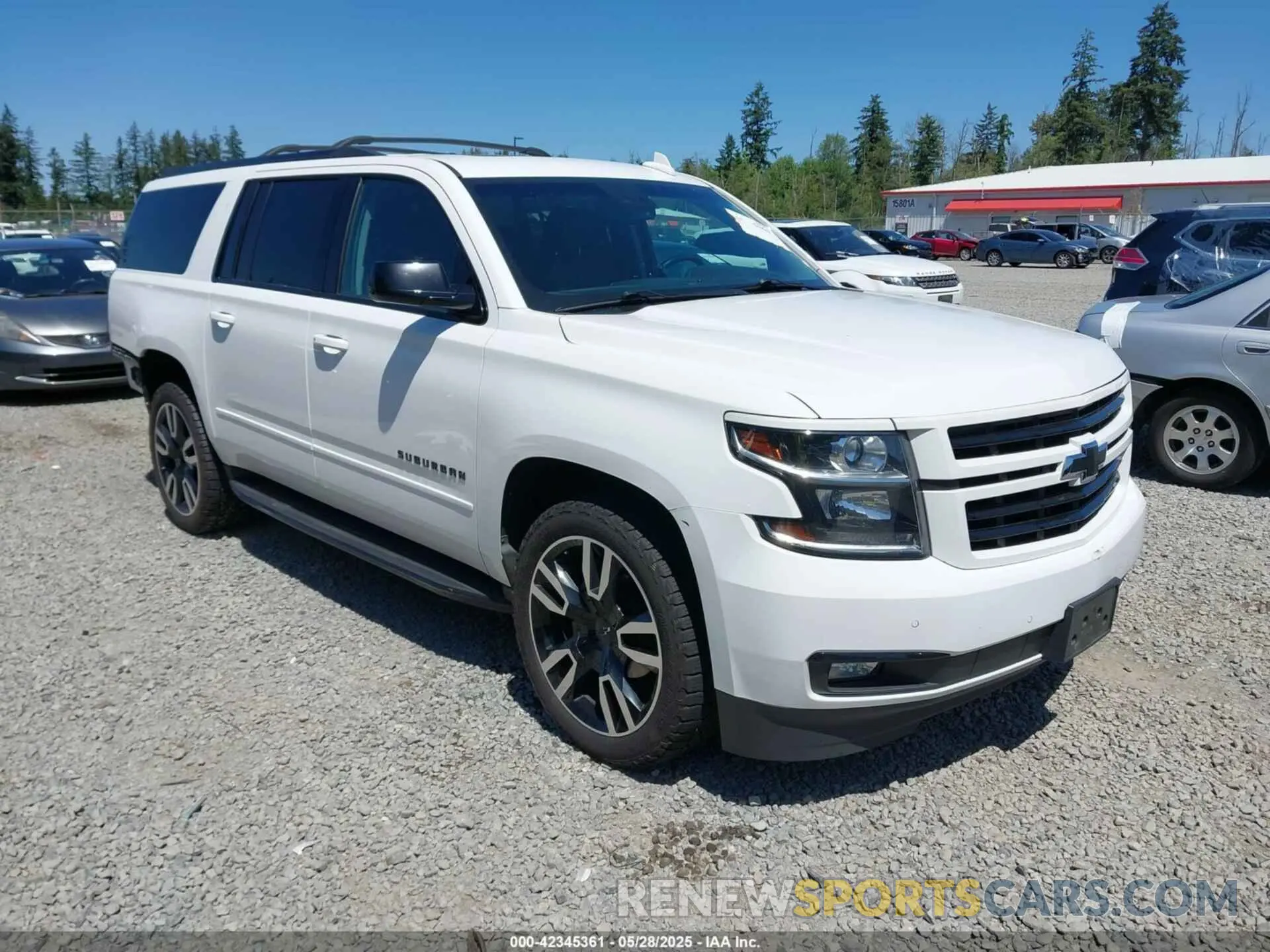 1 Photograph of a damaged car 1GNSKJKJ6KR270855 CHEVROLET SUBURBAN 2019