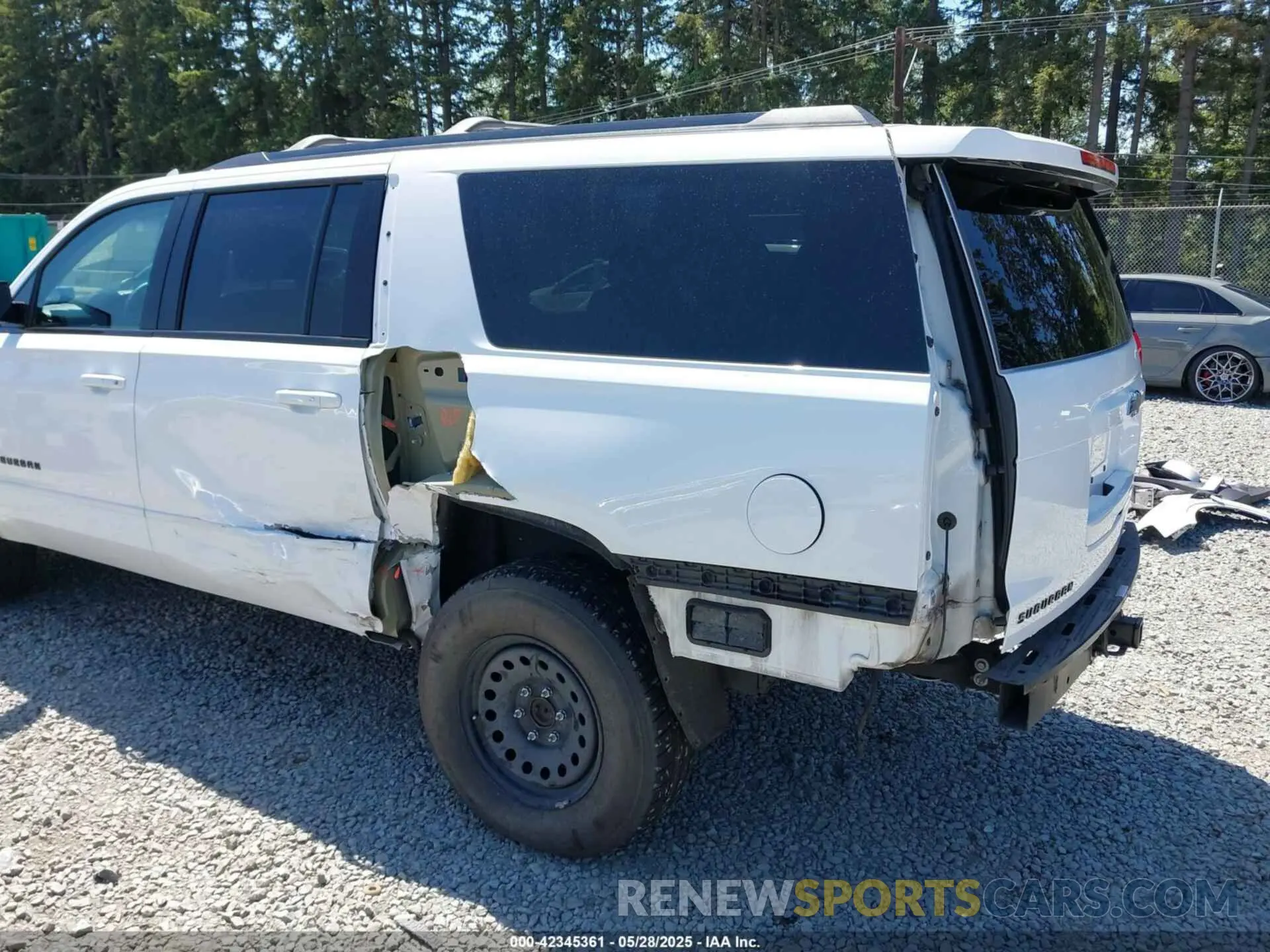 6 Photograph of a damaged car 1GNSKJKJ6KR270855 CHEVROLET SUBURBAN 2019