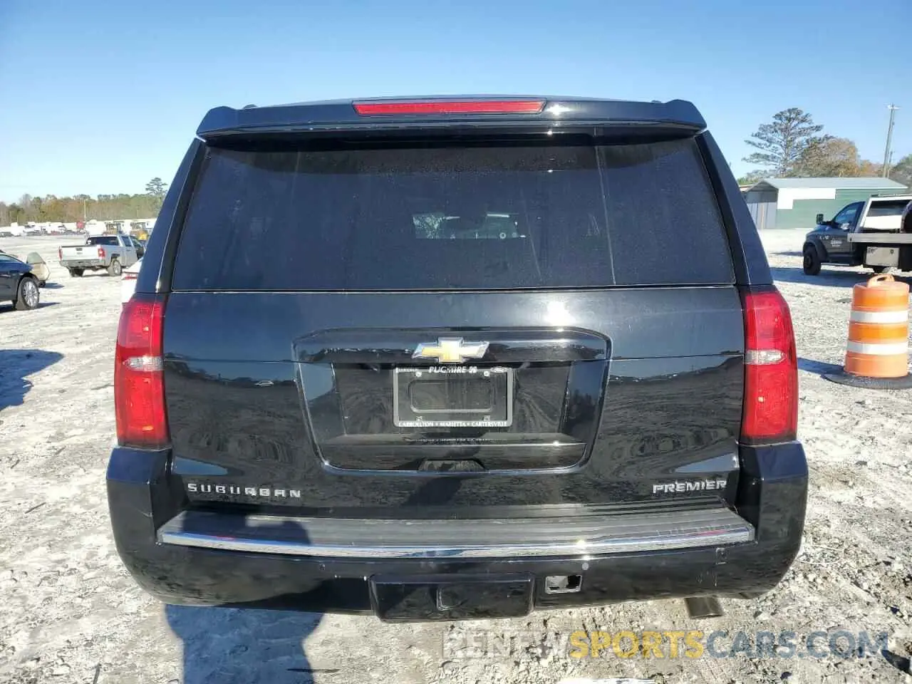 6 Photograph of a damaged car 1GNSKJKJXKR323704 CHEVROLET SUBURBAN 2019