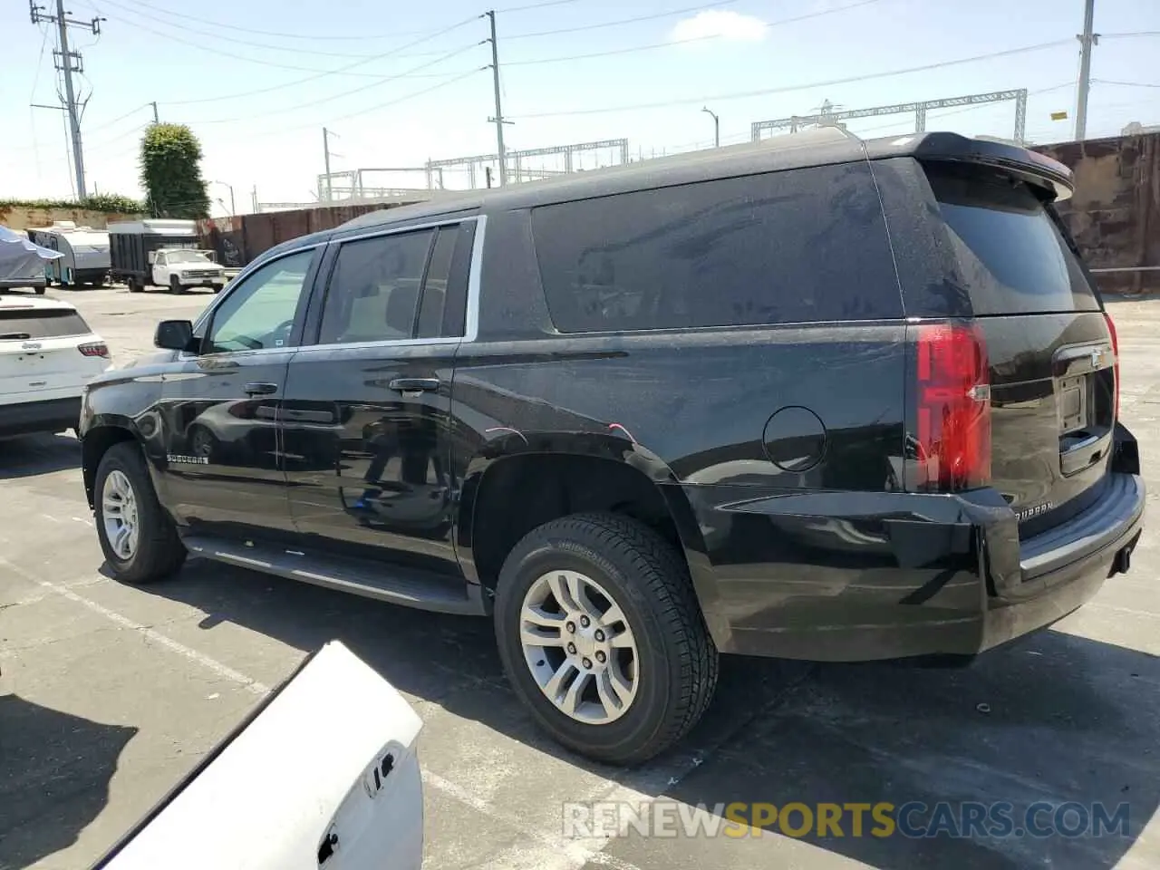 2 Photograph of a damaged car 1GNSCGKC7LR281494 CHEVROLET SUBURBAN 2020