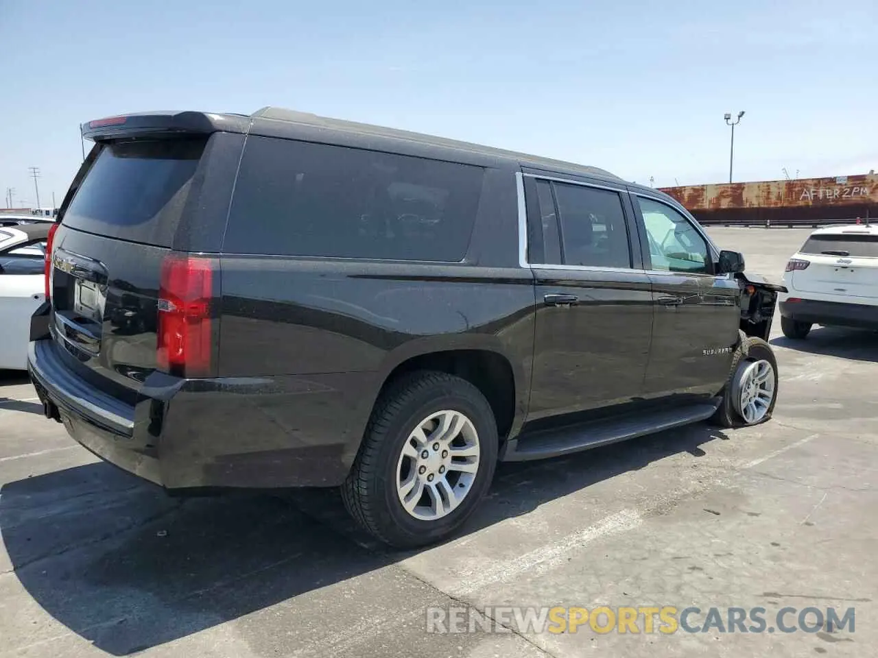 3 Photograph of a damaged car 1GNSCGKC7LR281494 CHEVROLET SUBURBAN 2020