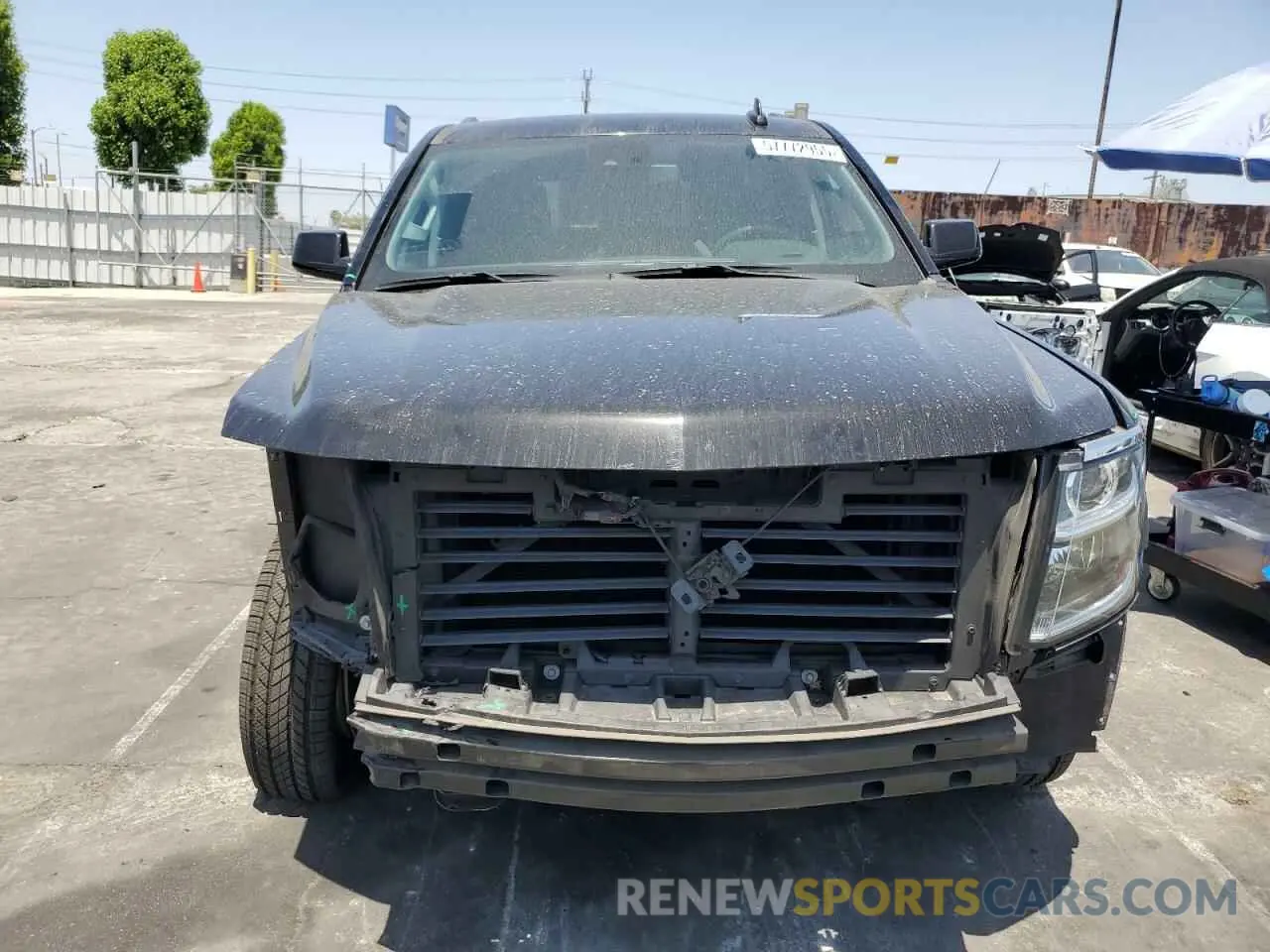 5 Photograph of a damaged car 1GNSCGKC7LR281494 CHEVROLET SUBURBAN 2020
