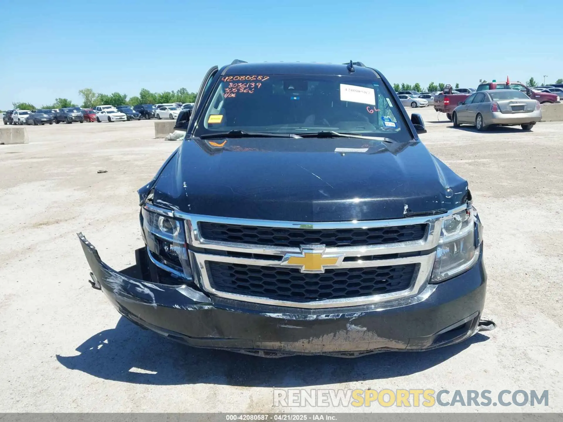 12 Photograph of a damaged car 1GNSCHKC2LR305366 CHEVROLET SUBURBAN 2020