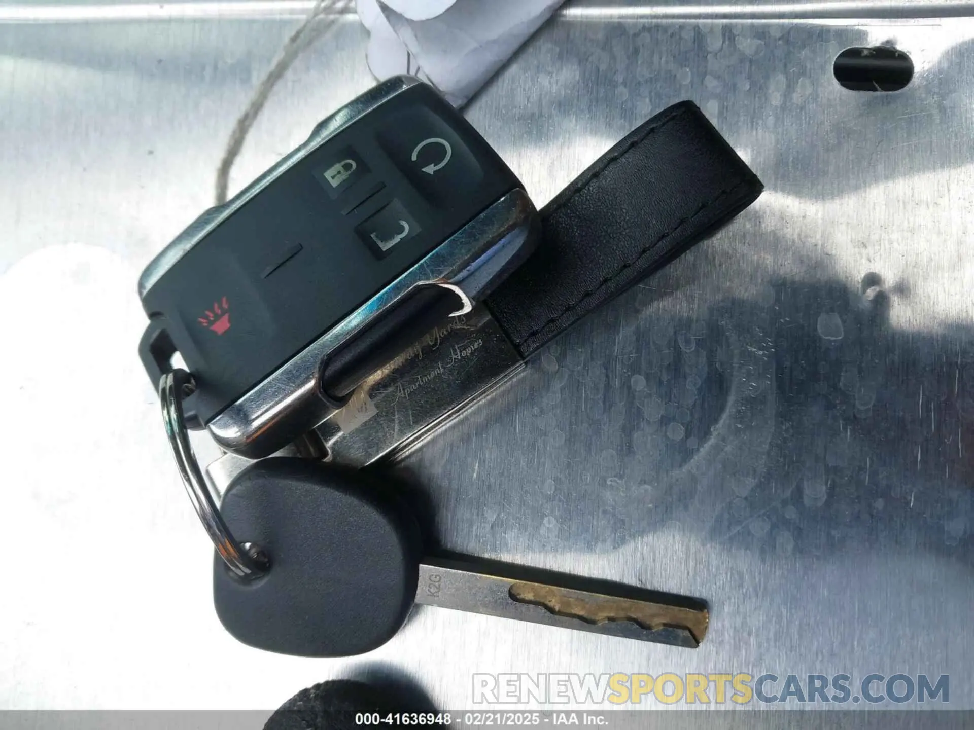 11 Photograph of a damaged car 1GNSCHKC4LR154126 CHEVROLET SUBURBAN 2020