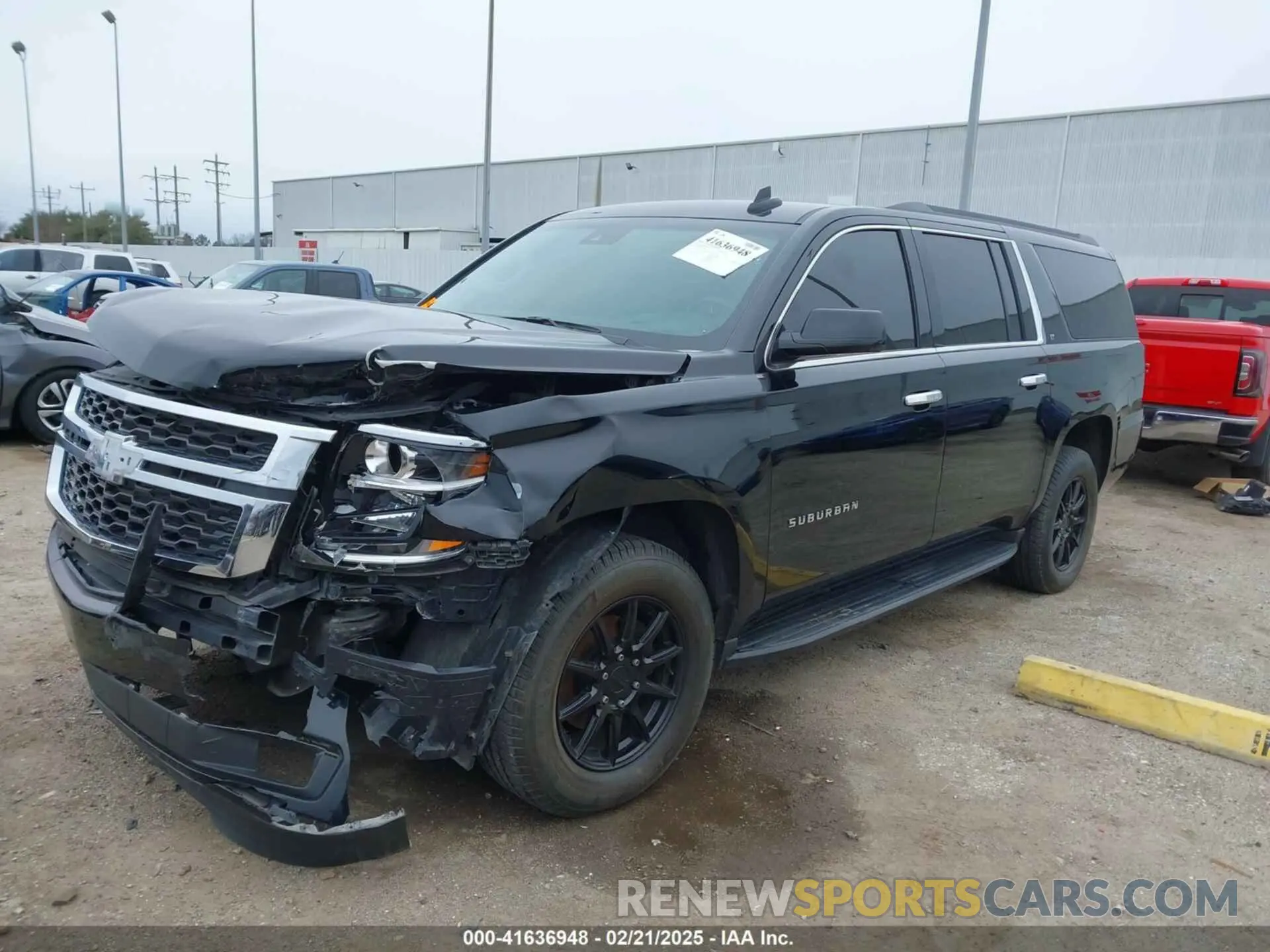 2 Photograph of a damaged car 1GNSCHKC4LR154126 CHEVROLET SUBURBAN 2020