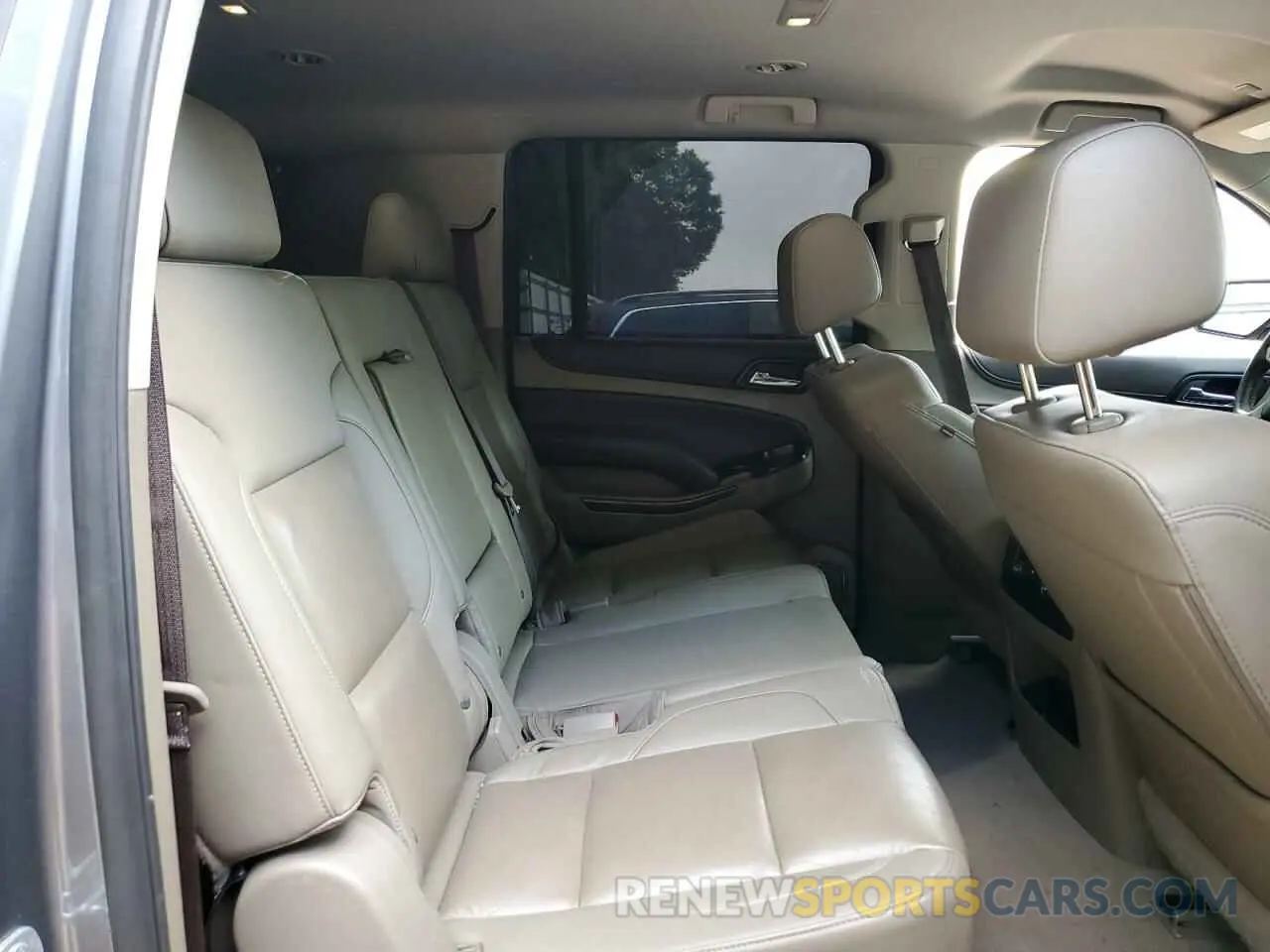 11 Photograph of a damaged car 1GNSCHKC4LR156751 CHEVROLET SUBURBAN 2020