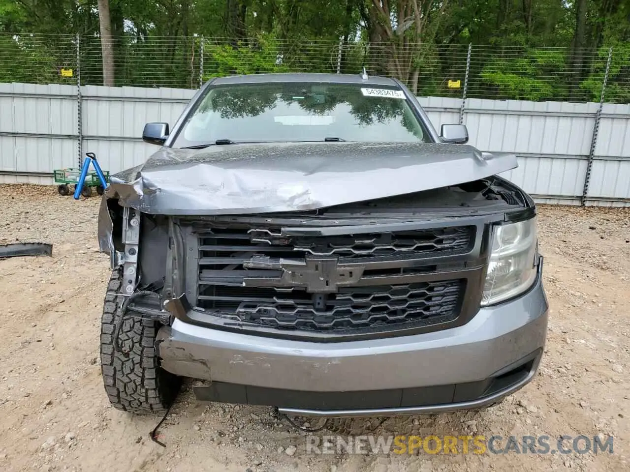 5 Photograph of a damaged car 1GNSCHKC4LR156751 CHEVROLET SUBURBAN 2020
