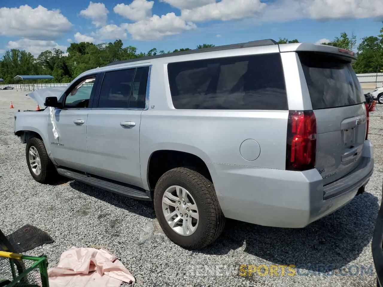 3 Photograph of a damaged car 1GNSCHKC7LR151169 CHEVROLET SUBURBAN 2020