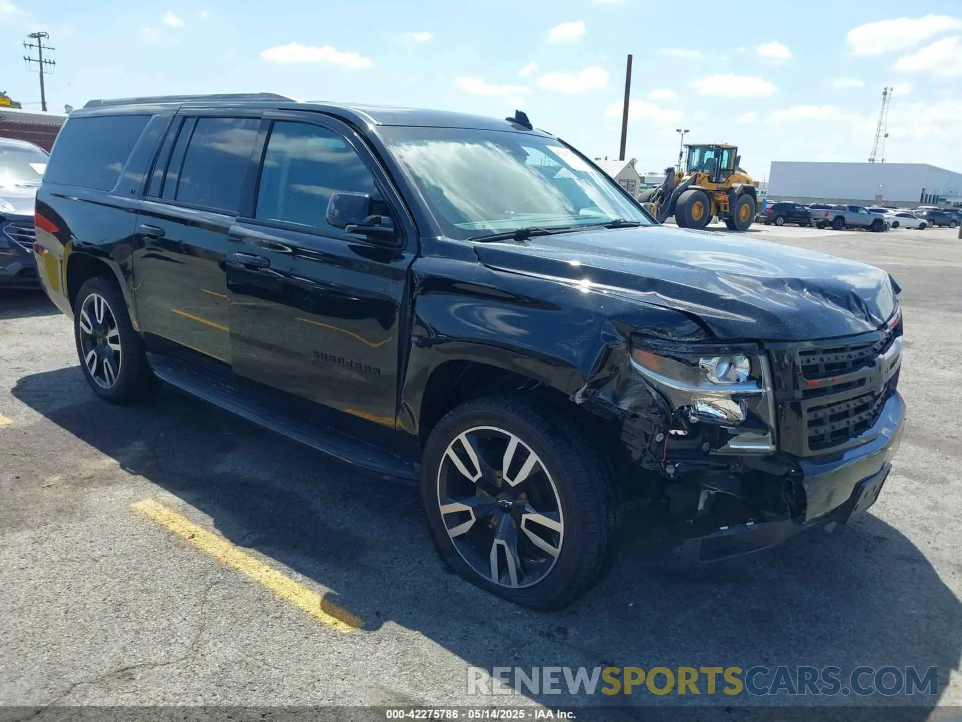 1 Photograph of a damaged car 1GNSCHKC9LR128203 CHEVROLET SUBURBAN 2020