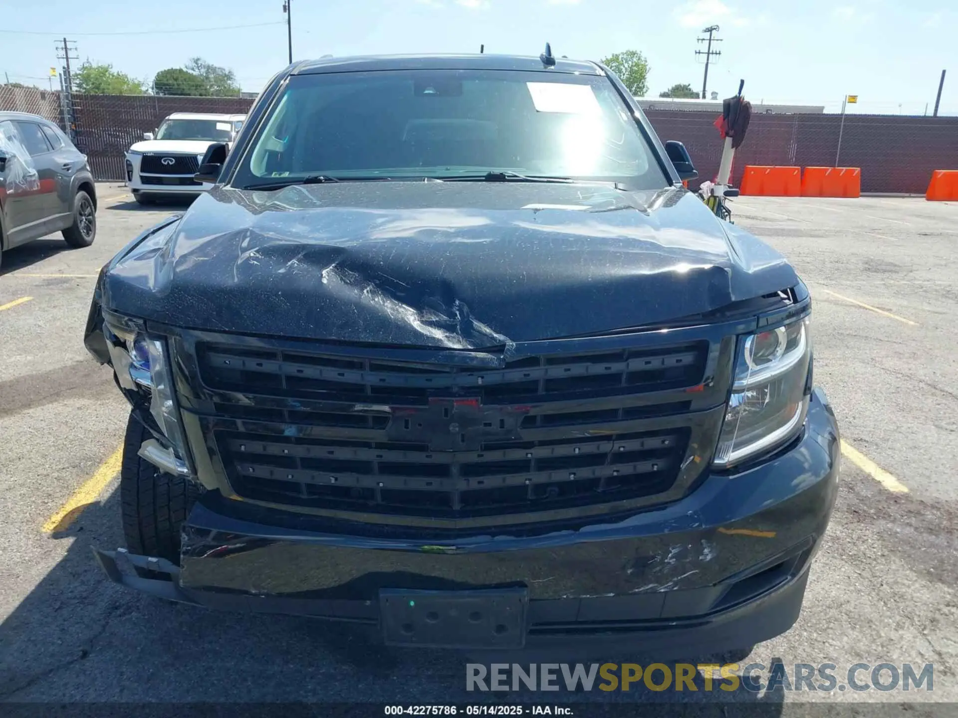 12 Photograph of a damaged car 1GNSCHKC9LR128203 CHEVROLET SUBURBAN 2020