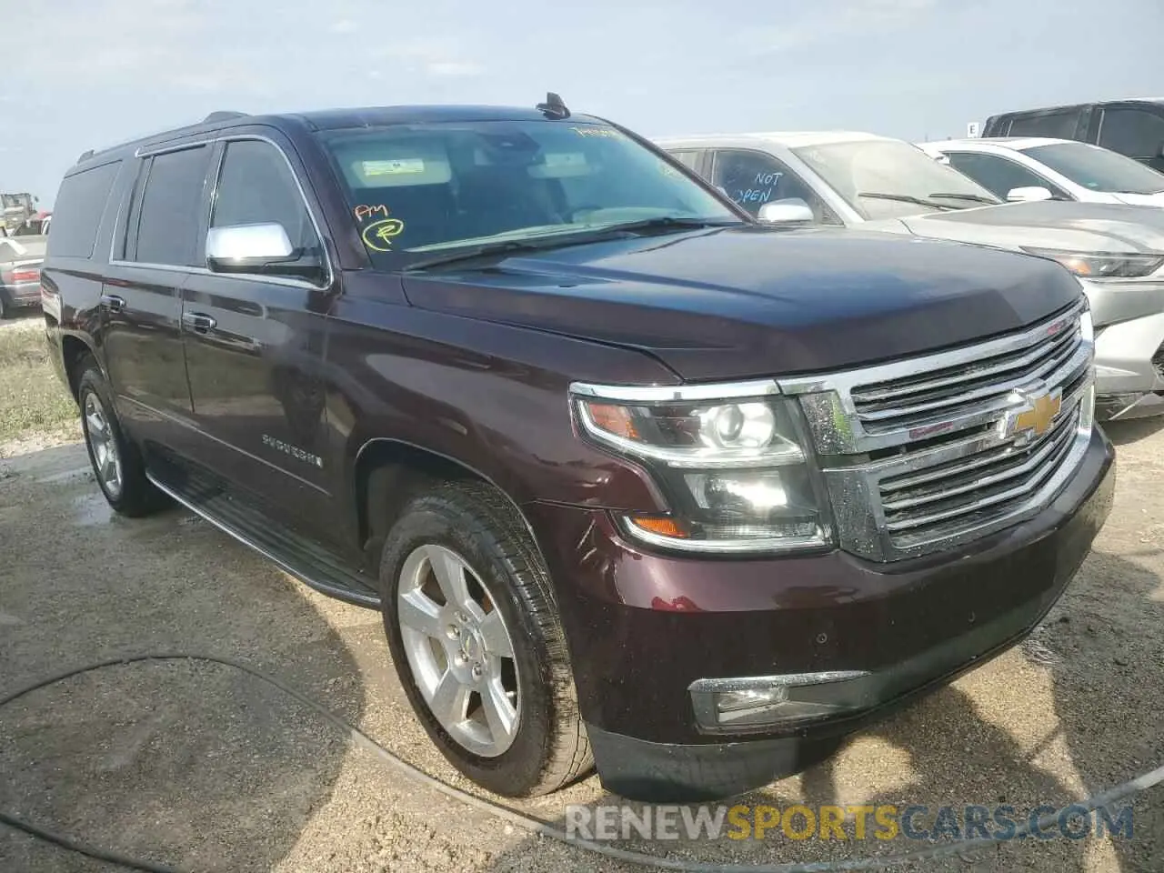 4 Photograph of a damaged car 1GNSCJKC1LR204889 CHEVROLET SUBURBAN 2020