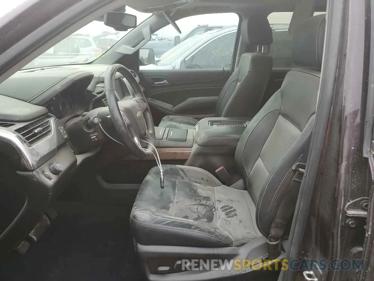 7 Photograph of a damaged car 1GNSCJKC1LR204889 CHEVROLET SUBURBAN 2020