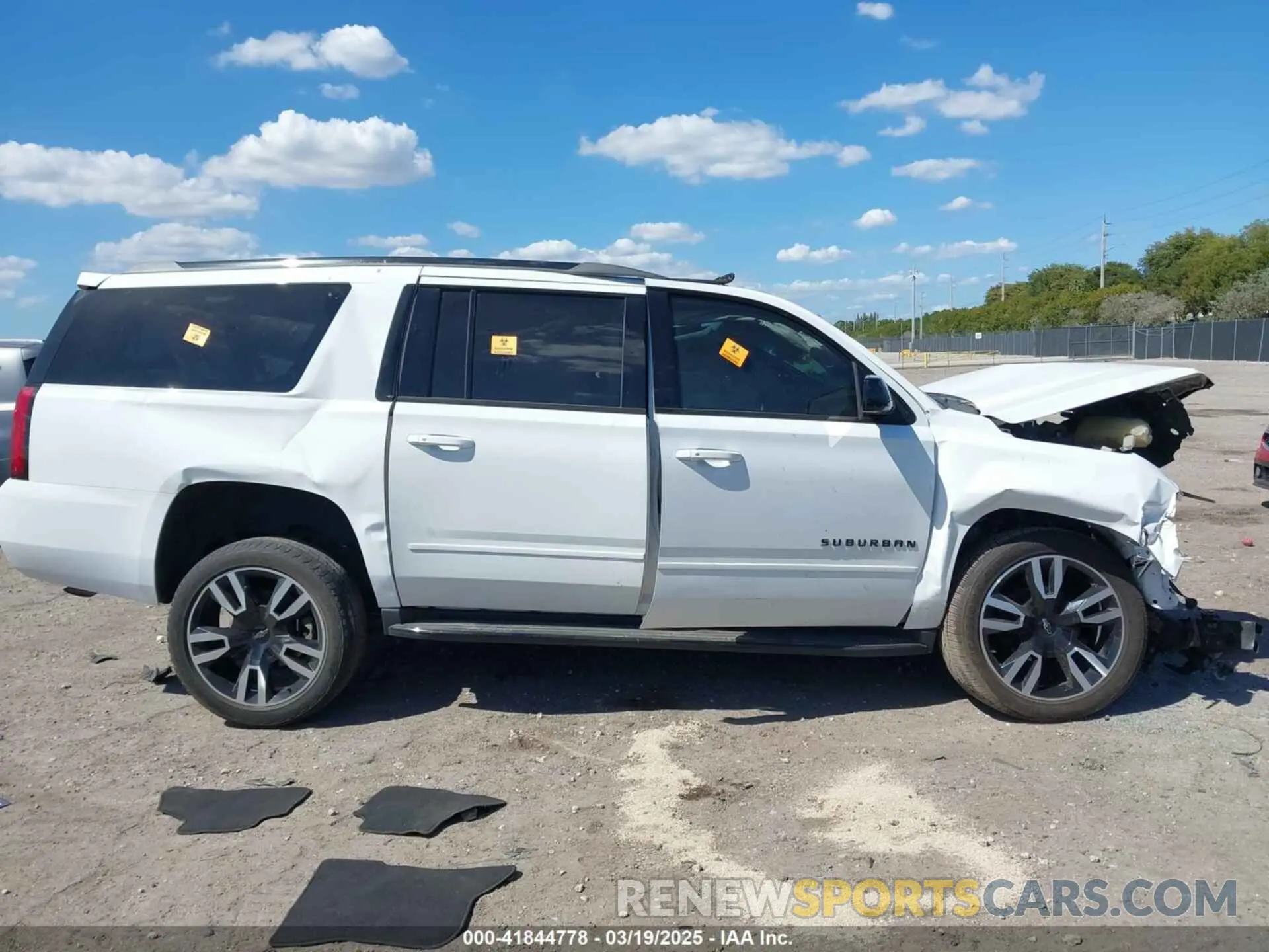 12 Photograph of a damaged car 1GNSCJKJ9LR126831 CHEVROLET SUBURBAN 2020