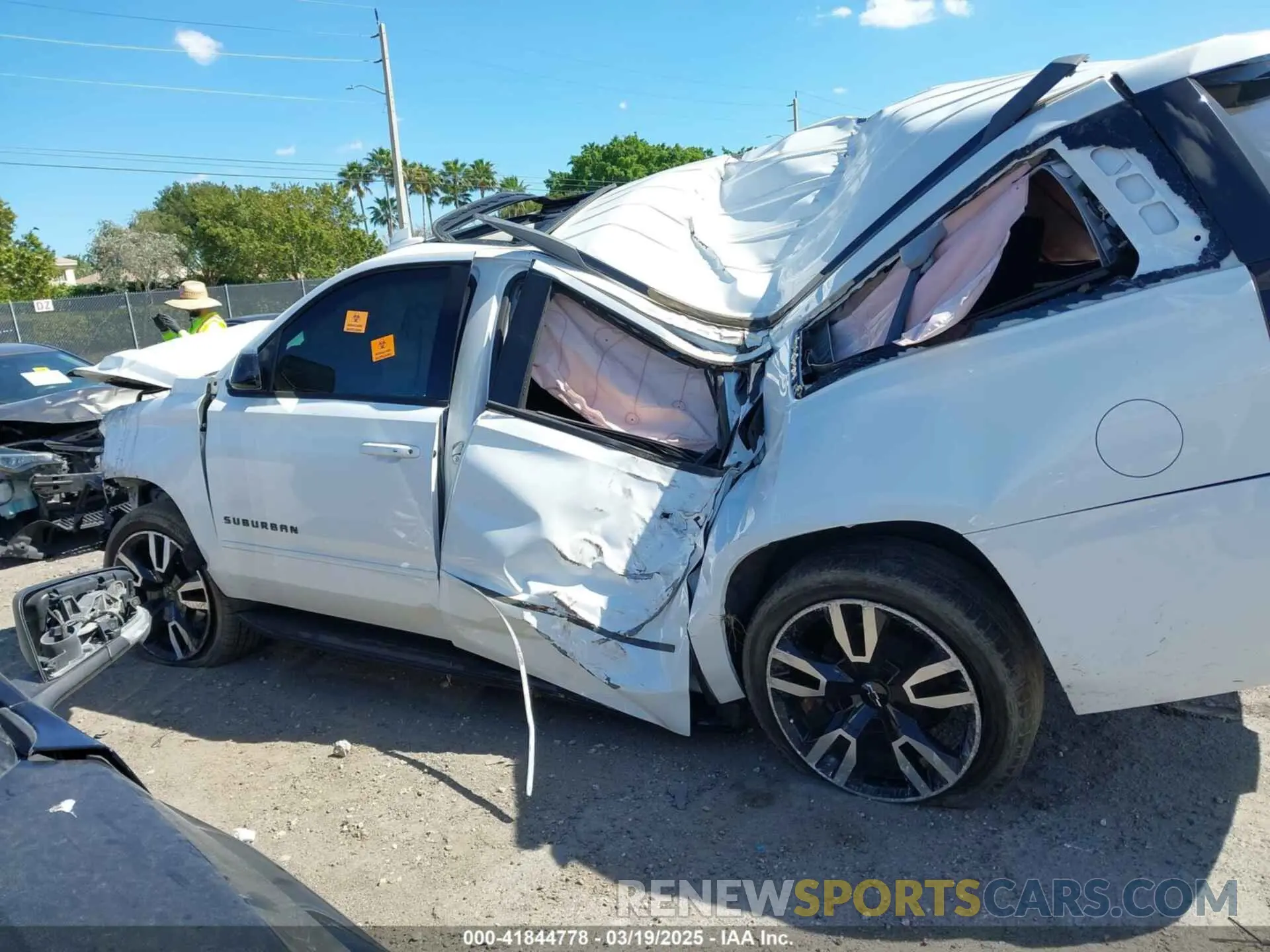 13 Photograph of a damaged car 1GNSCJKJ9LR126831 CHEVROLET SUBURBAN 2020