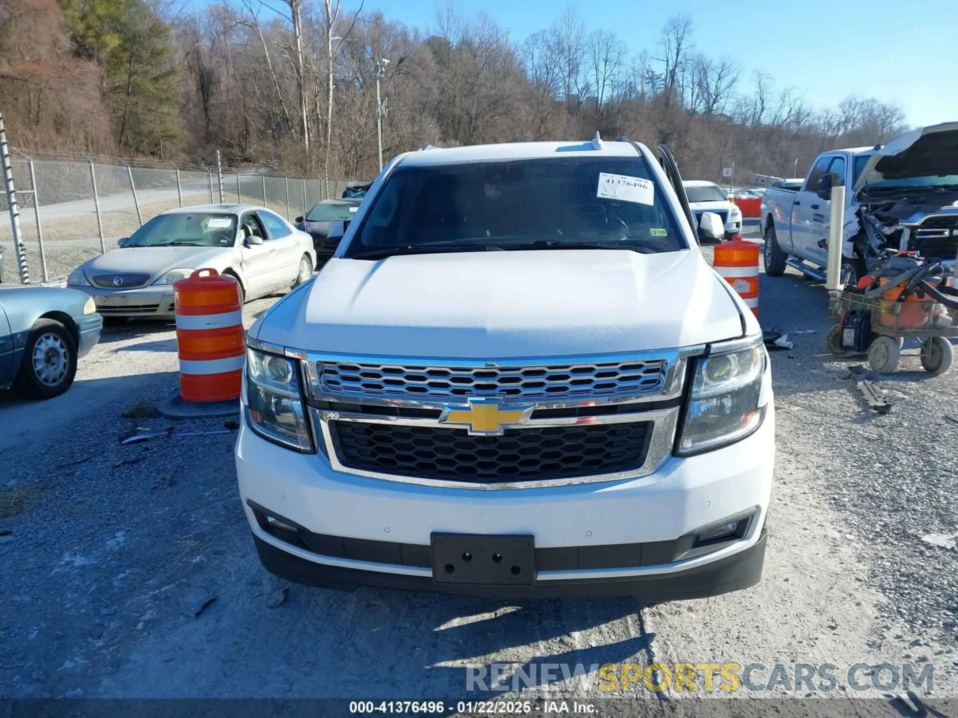 12 Photograph of a damaged car 1GNSKHKC0LR228452 CHEVROLET SUBURBAN 2020