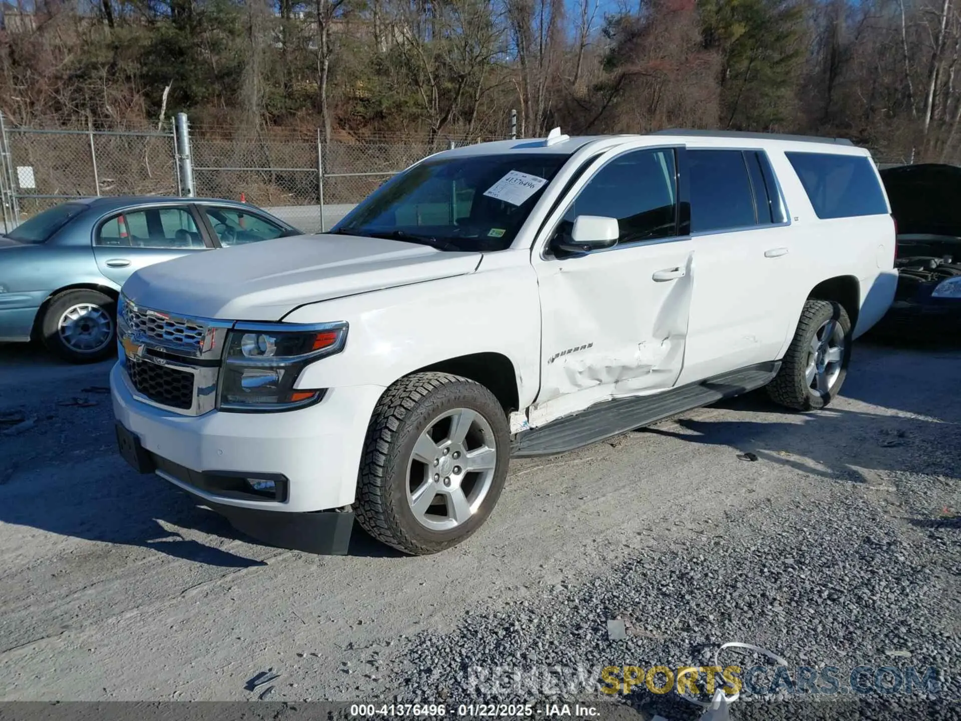 2 Photograph of a damaged car 1GNSKHKC0LR228452 CHEVROLET SUBURBAN 2020