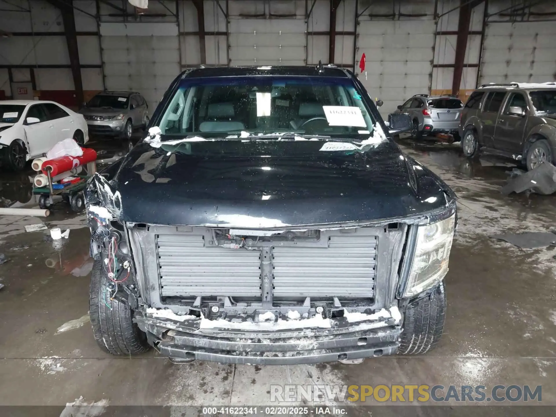 12 Photograph of a damaged car 1GNSKHKC2LR111388 CHEVROLET SUBURBAN 2020