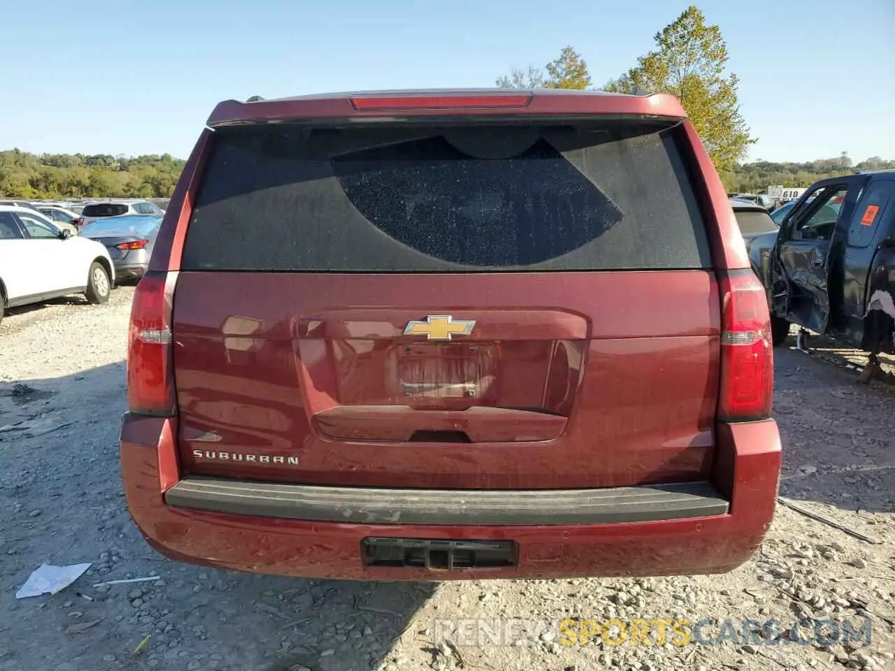 6 Photograph of a damaged car 1GNSKHKC2LR126134 CHEVROLET SUBURBAN 2020