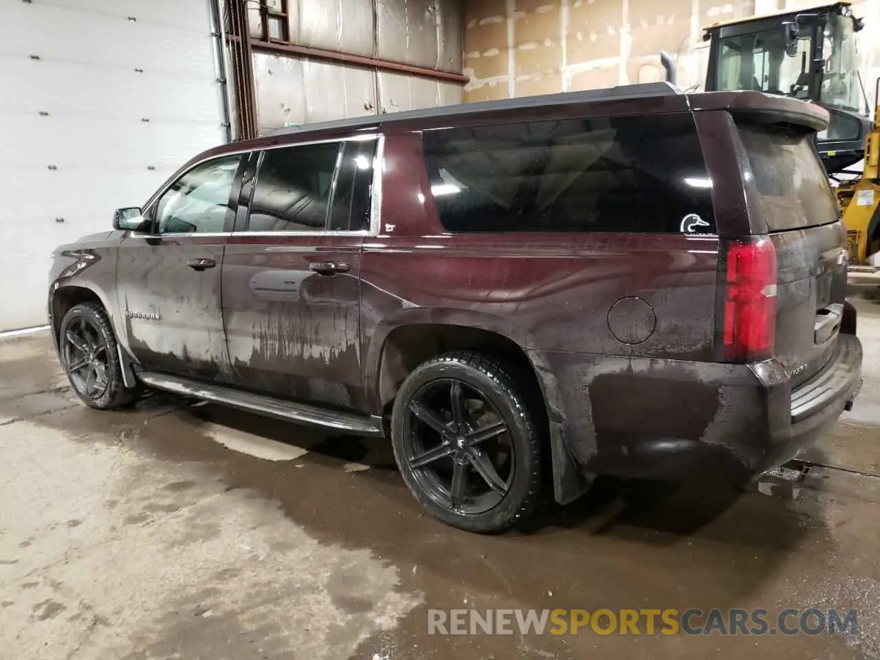 2 Photograph of a damaged car 1GNSKHKC2LR210311 CHEVROLET SUBURBAN 2020
