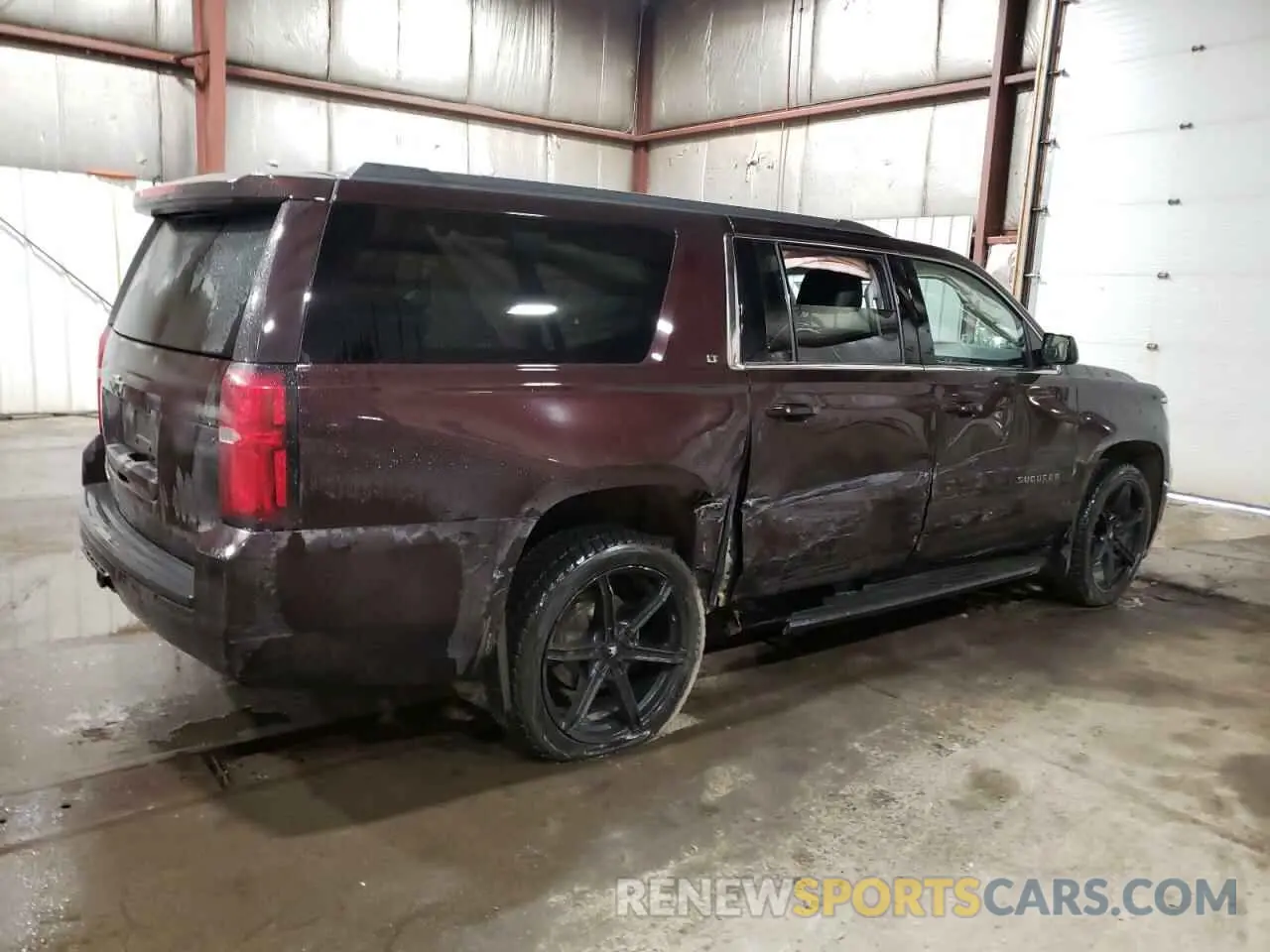 3 Photograph of a damaged car 1GNSKHKC2LR210311 CHEVROLET SUBURBAN 2020