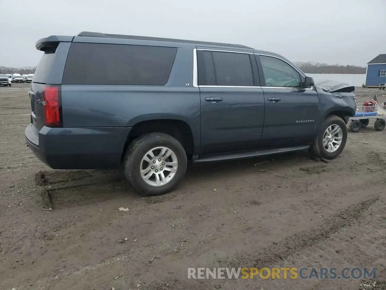 3 Photograph of a damaged car 1GNSKHKC3LR110394 CHEVROLET SUBURBAN 2020