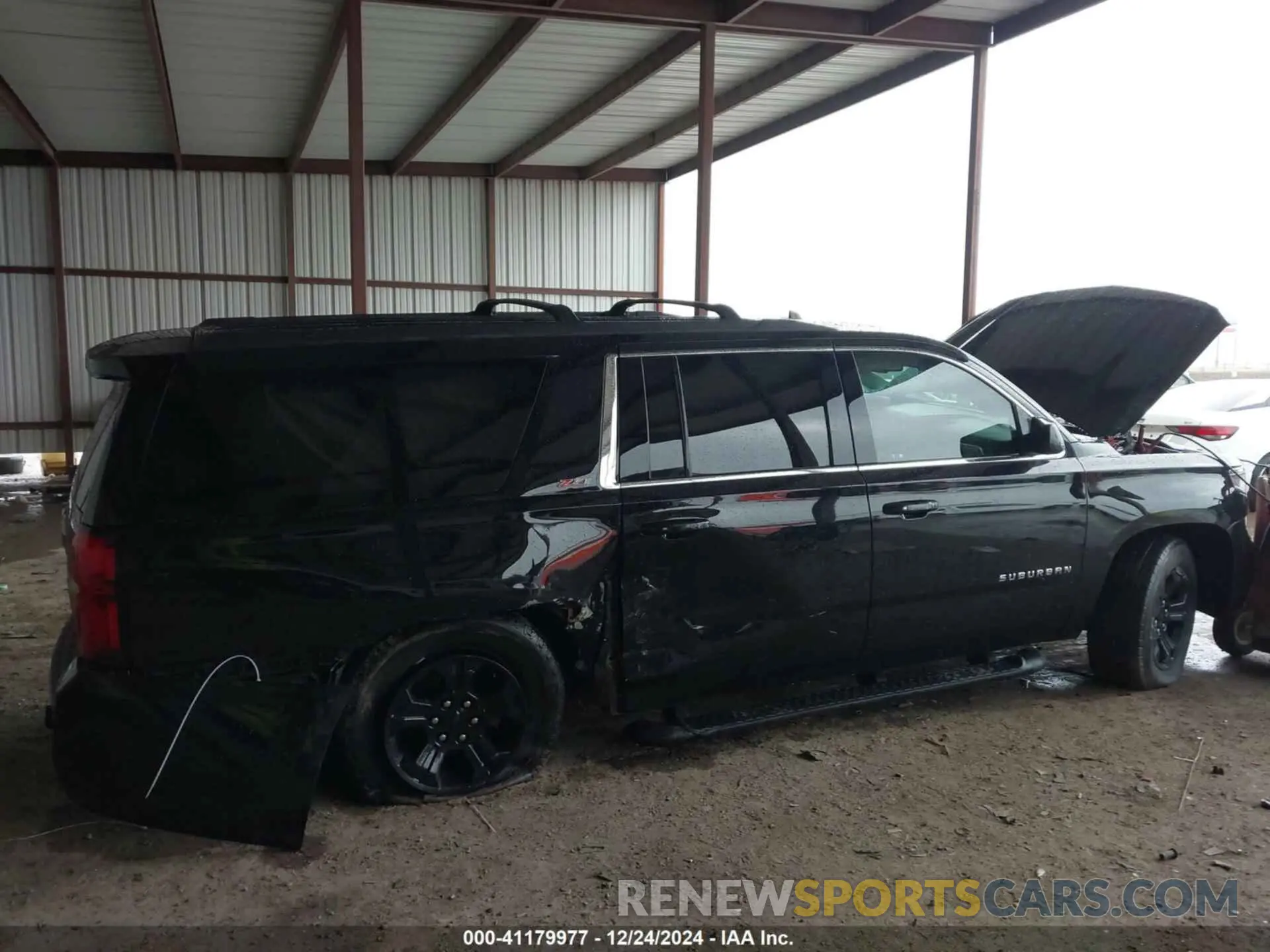 6 Photograph of a damaged car 1GNSKHKC4LR304237 CHEVROLET SUBURBAN 2020