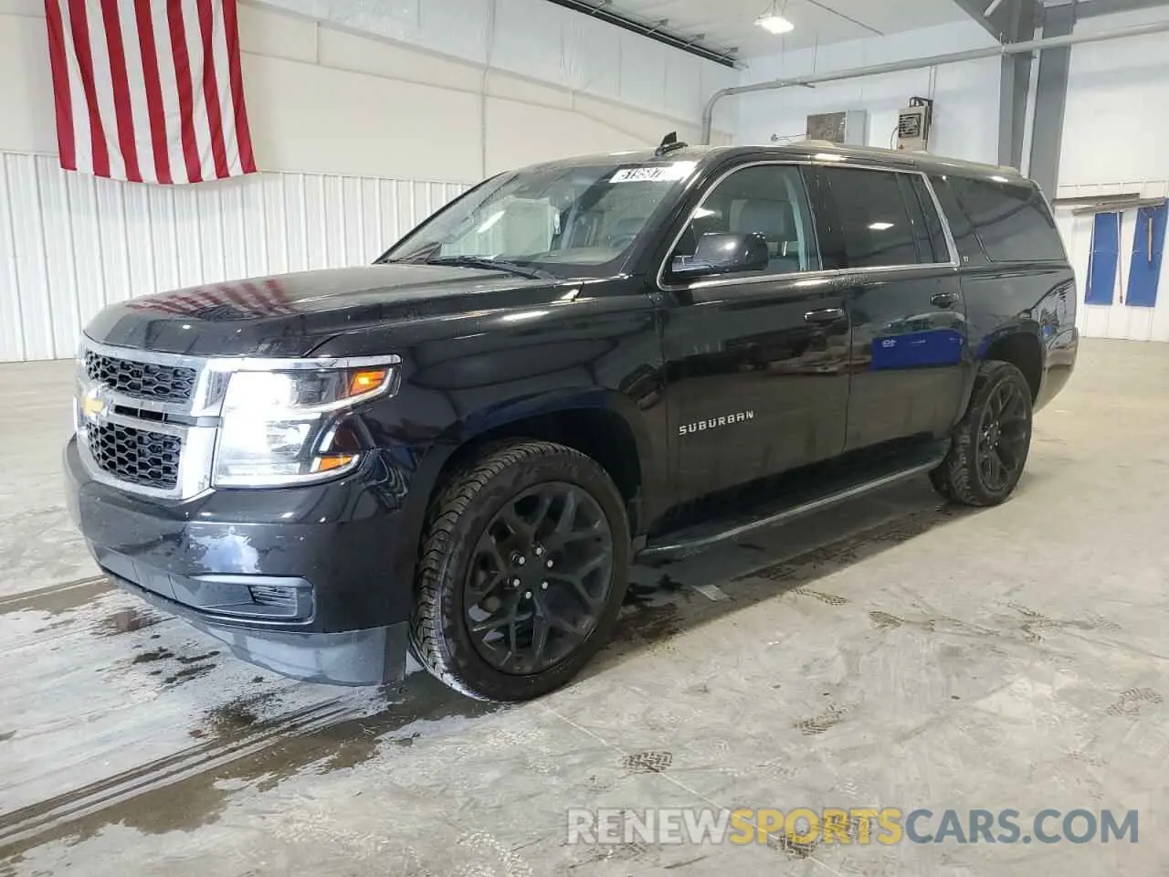 1 Photograph of a damaged car 1GNSKHKC5LR299971 CHEVROLET SUBURBAN 2020
