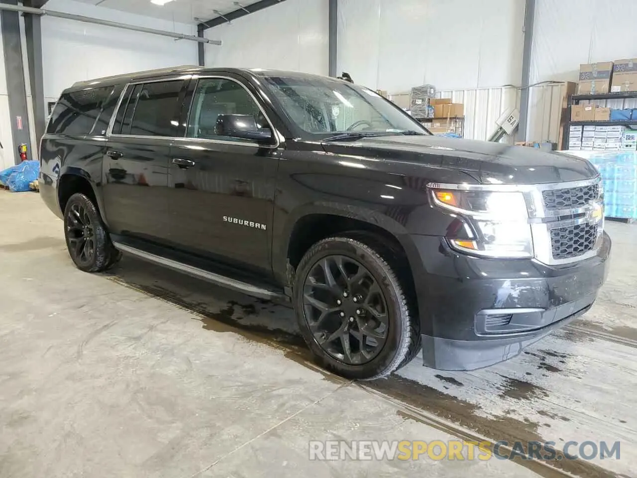 4 Photograph of a damaged car 1GNSKHKC5LR299971 CHEVROLET SUBURBAN 2020