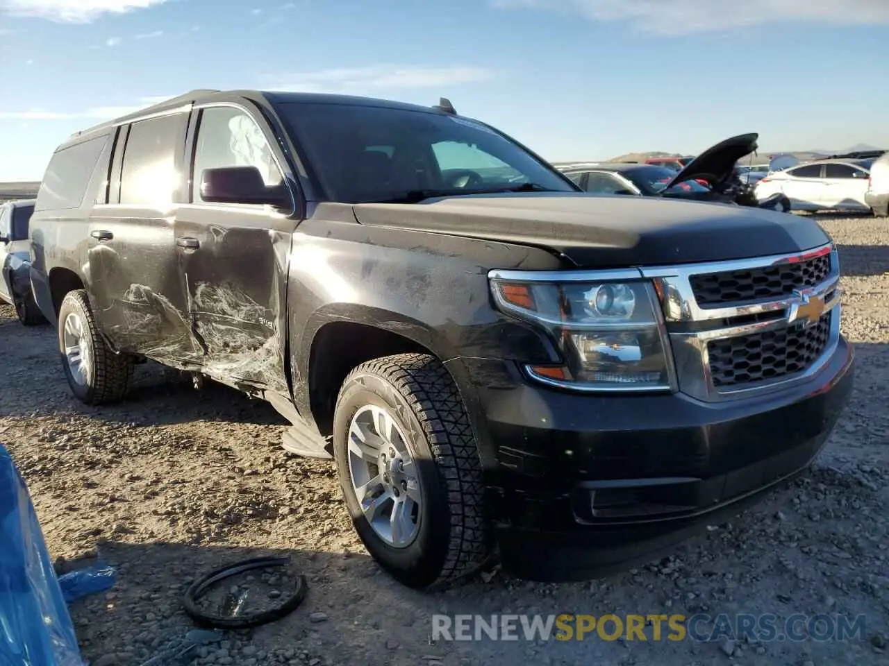 4 Photograph of a damaged car 1GNSKHKC6LR153840 CHEVROLET SUBURBAN 2020
