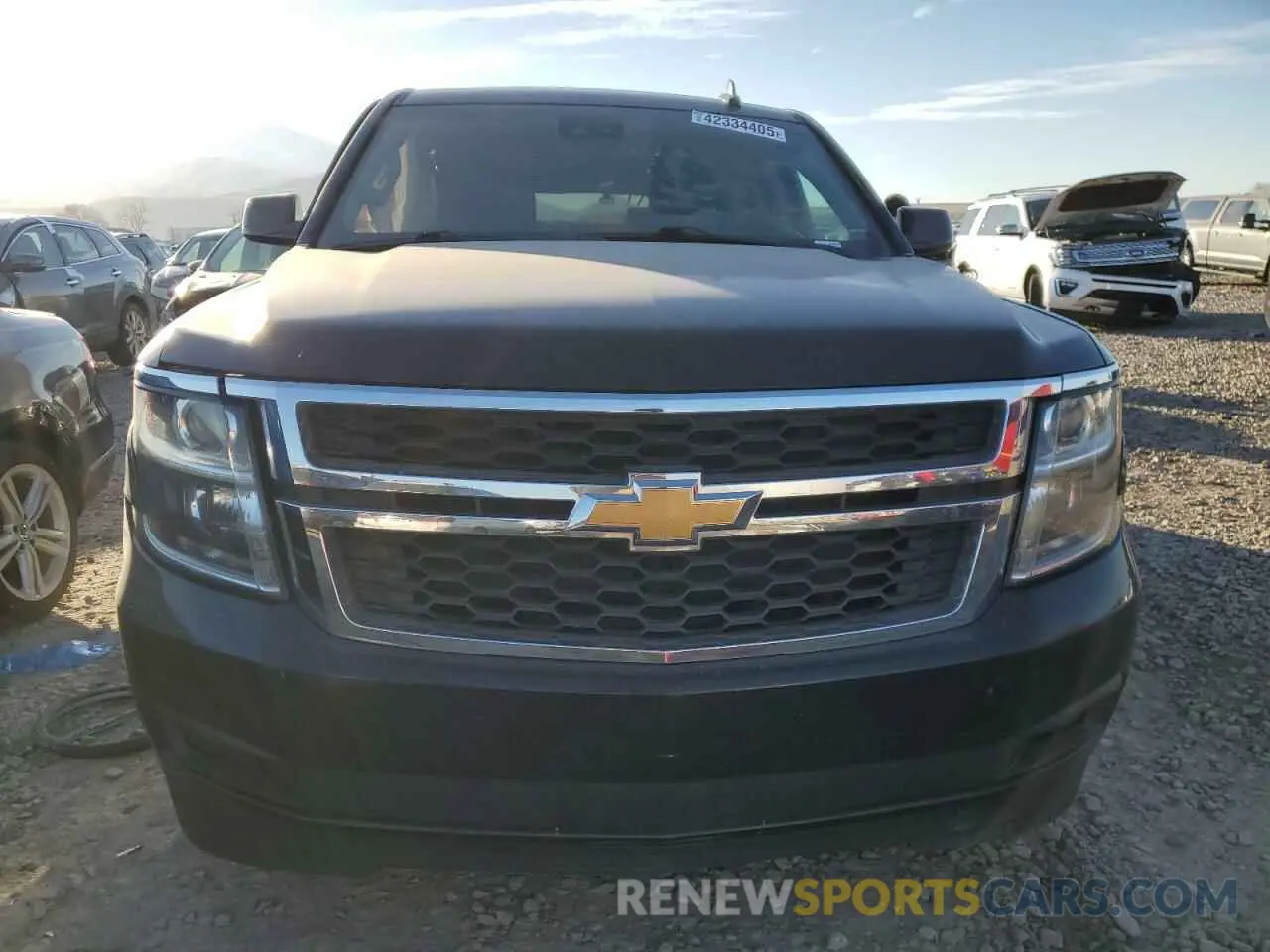 5 Photograph of a damaged car 1GNSKHKC6LR153840 CHEVROLET SUBURBAN 2020