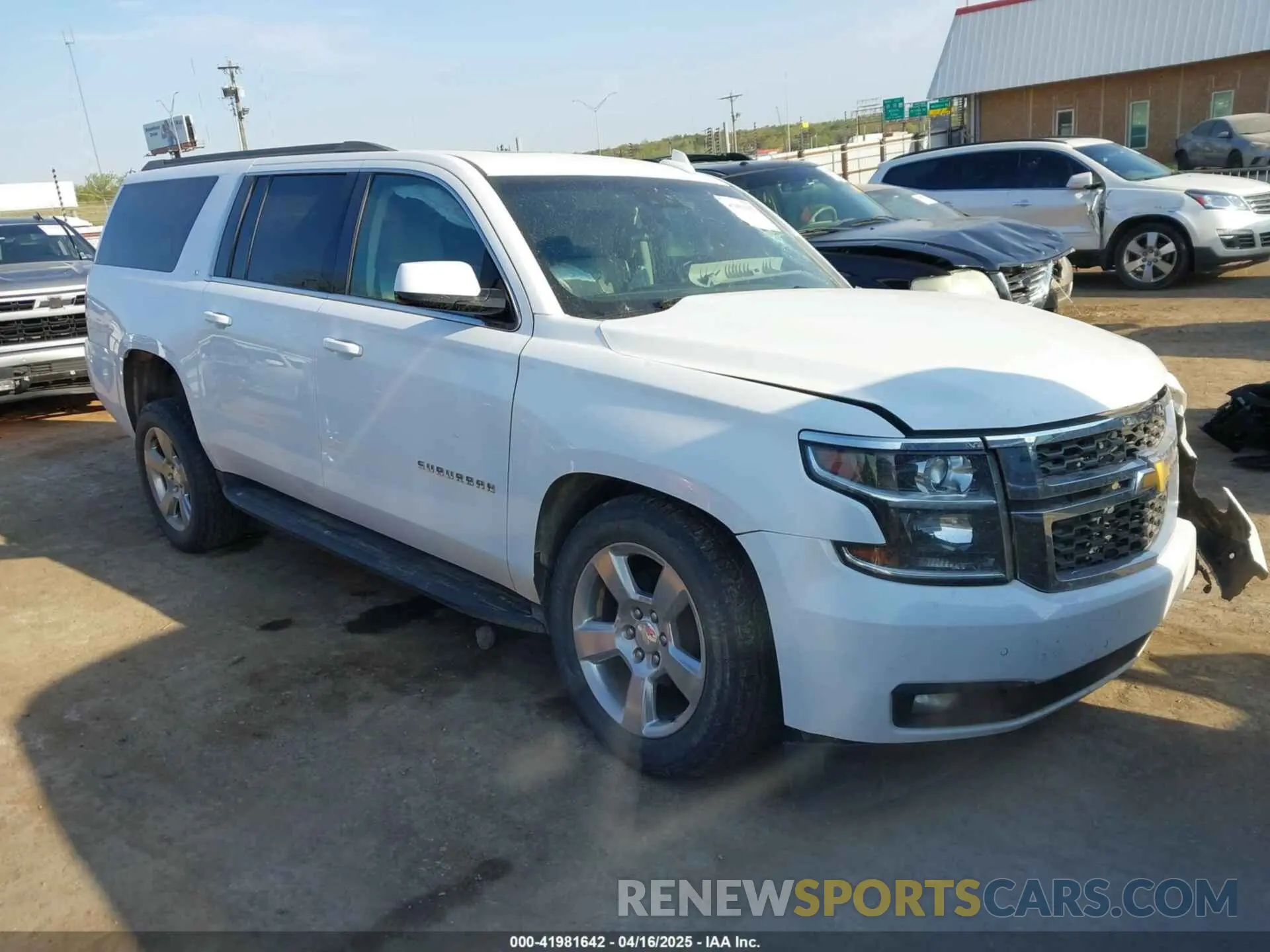 1 Photograph of a damaged car 1GNSKHKC7LR125223 CHEVROLET SUBURBAN 2020