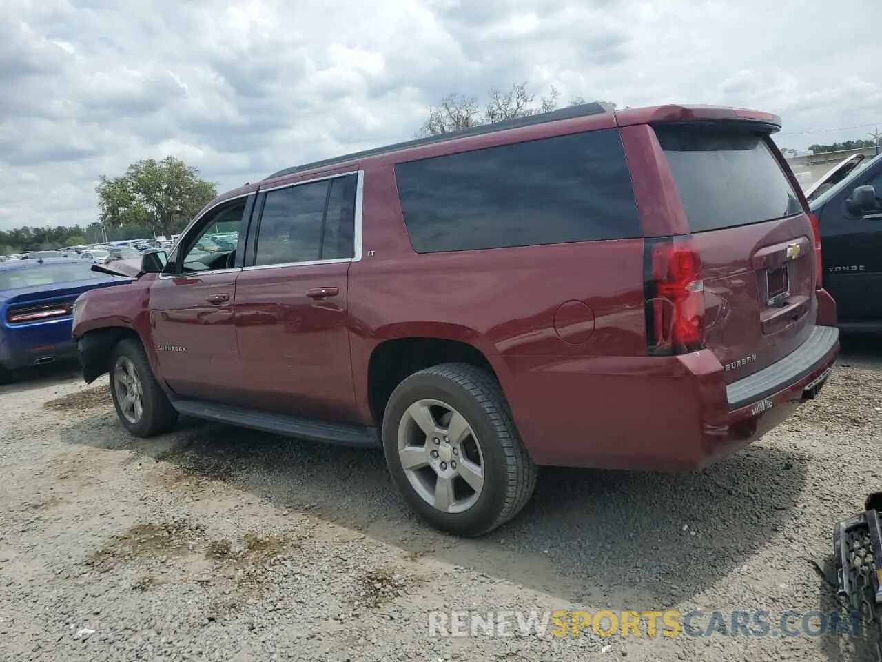 2 Photograph of a damaged car 1GNSKHKC7LR170324 CHEVROLET SUBURBAN 2020